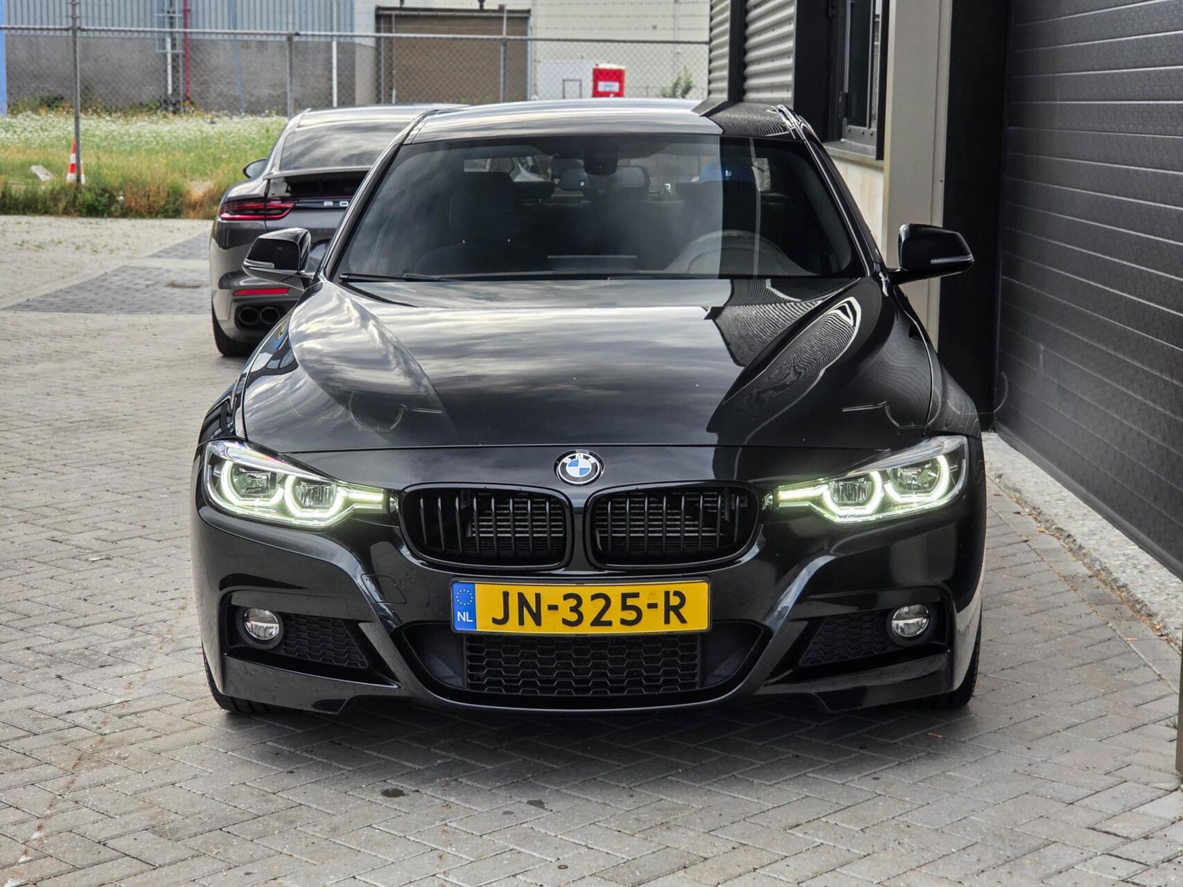 Foto van BMW 330e
