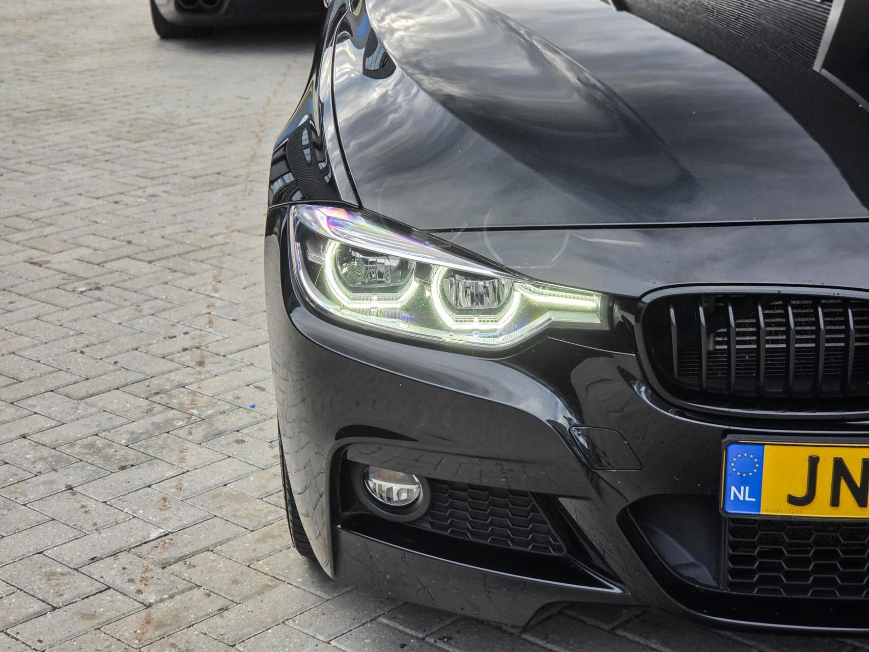 Foto van BMW 330e