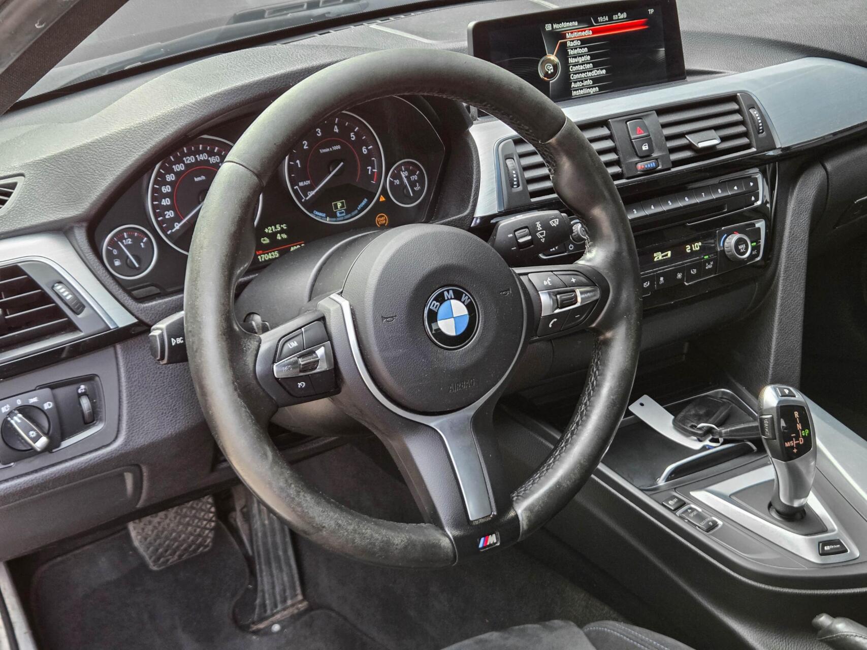 Foto van BMW 330e