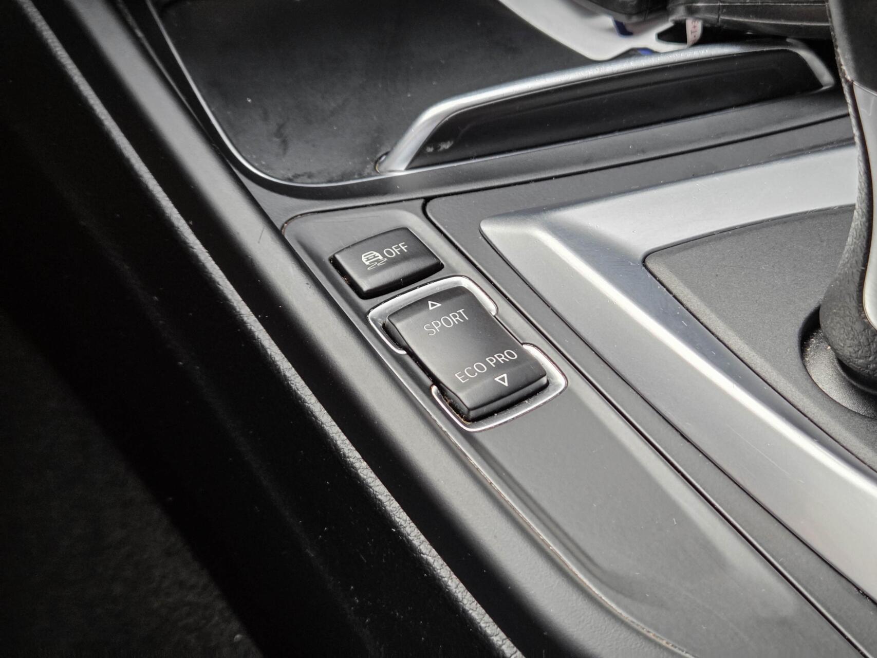 Foto van BMW 330e