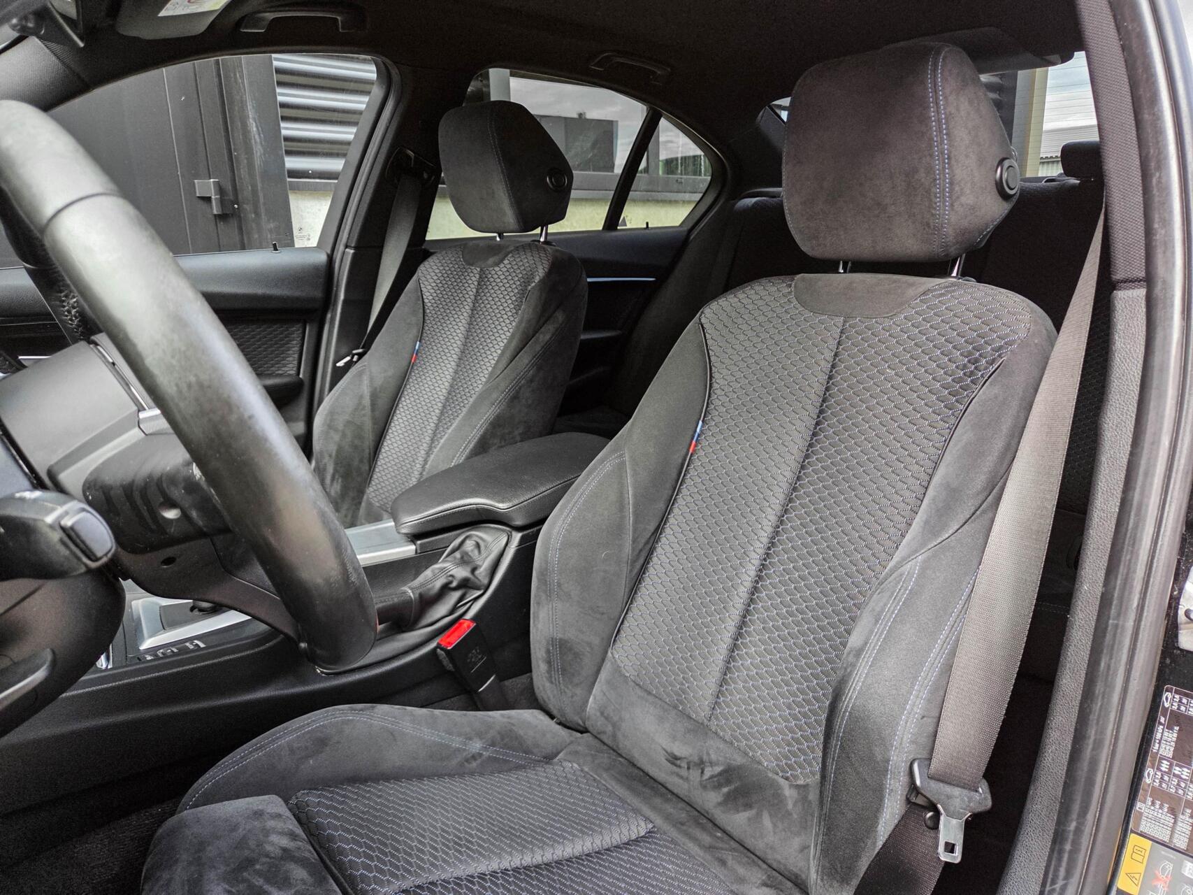 Foto van BMW 330e