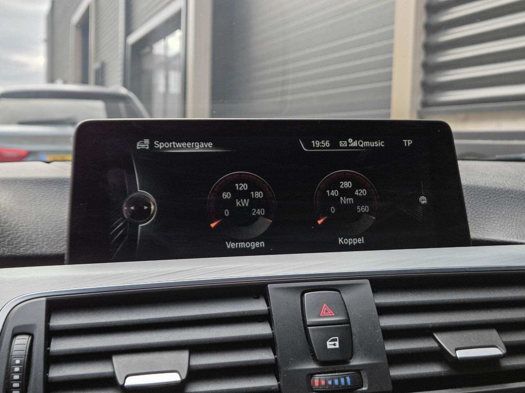 Foto van BMW 330e