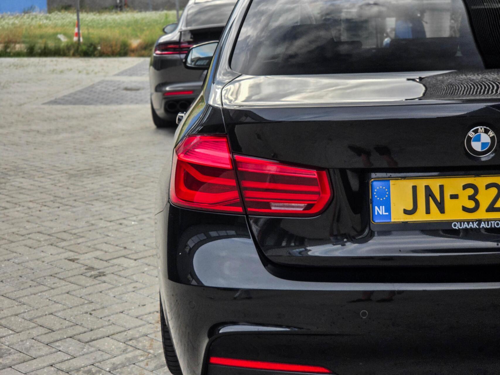 Foto van BMW 330e