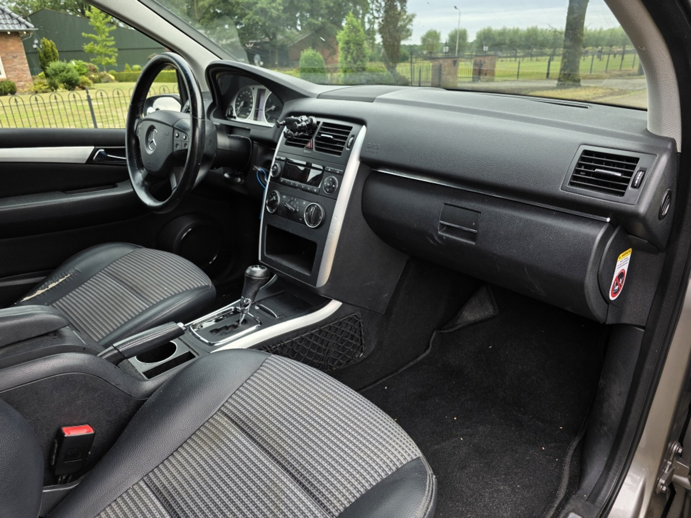 Foto van Mercedes-Benz B 200
