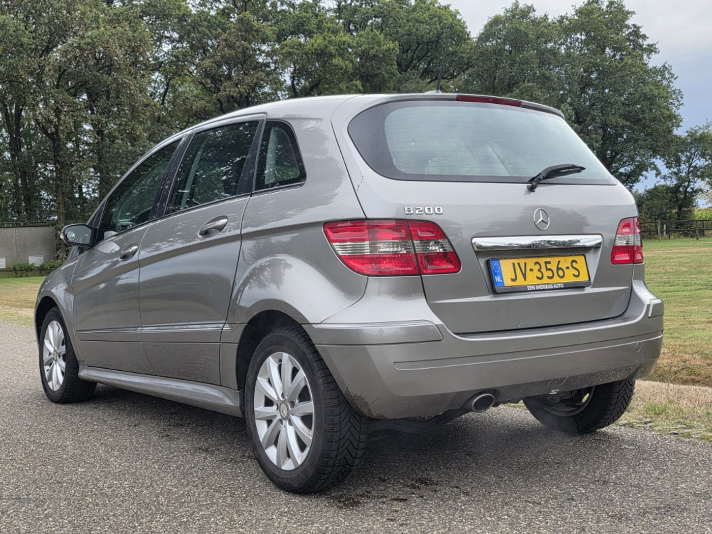 Foto van Mercedes-Benz B 200