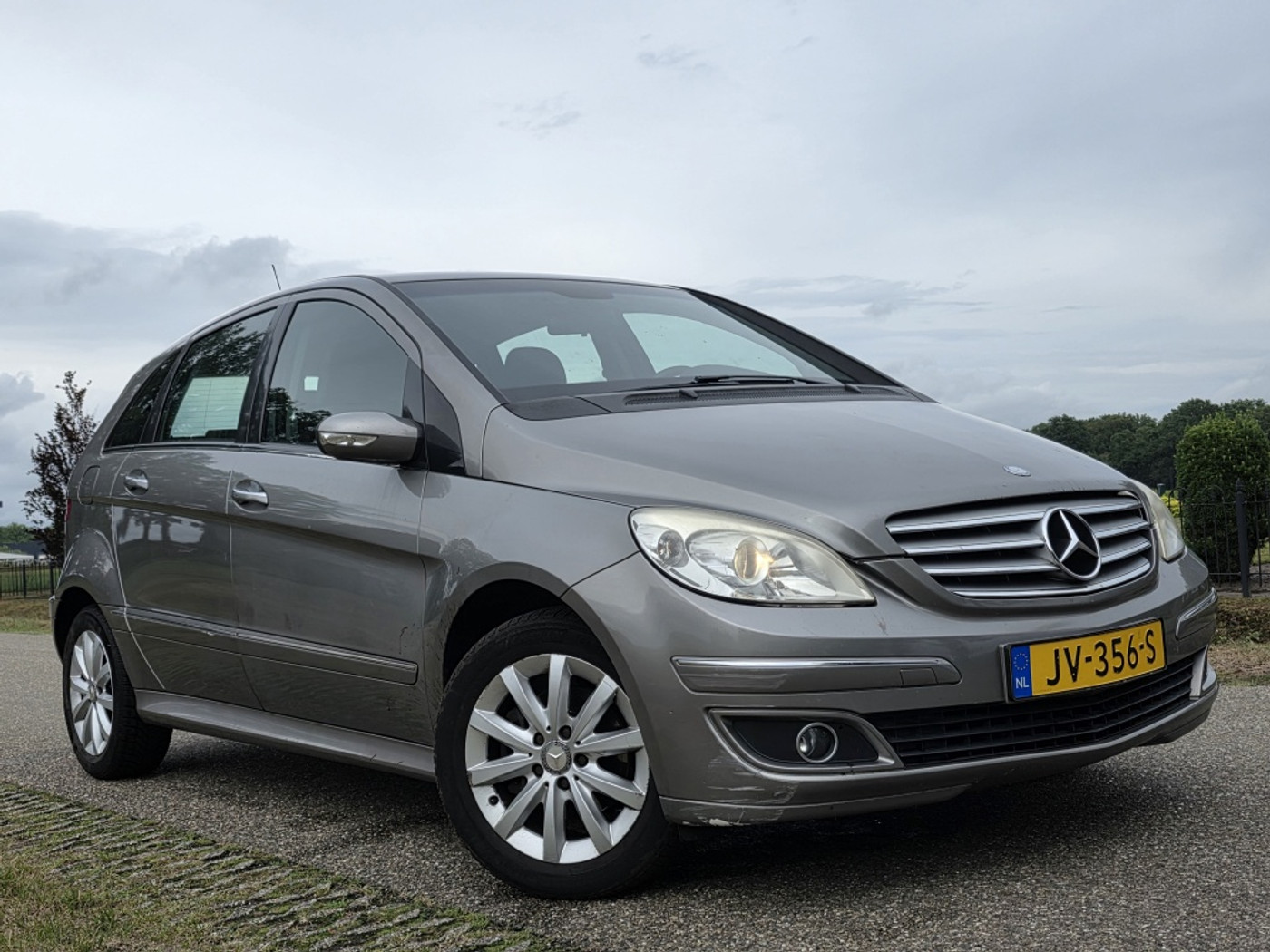 Foto van Mercedes-Benz B 200