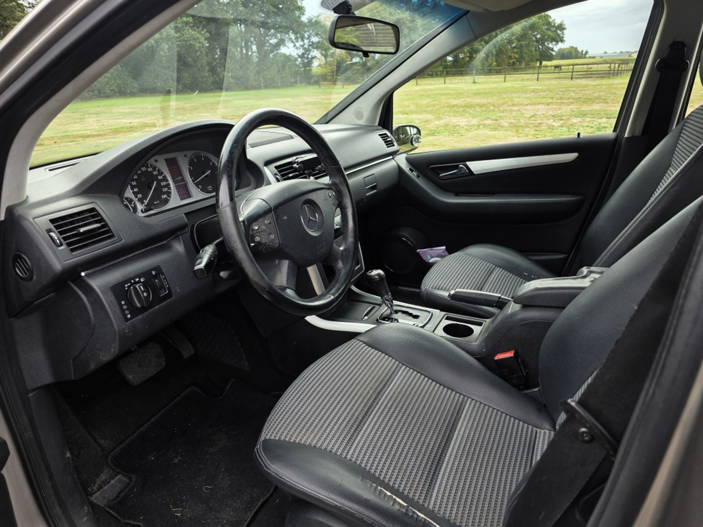 Foto van Mercedes-Benz B 200