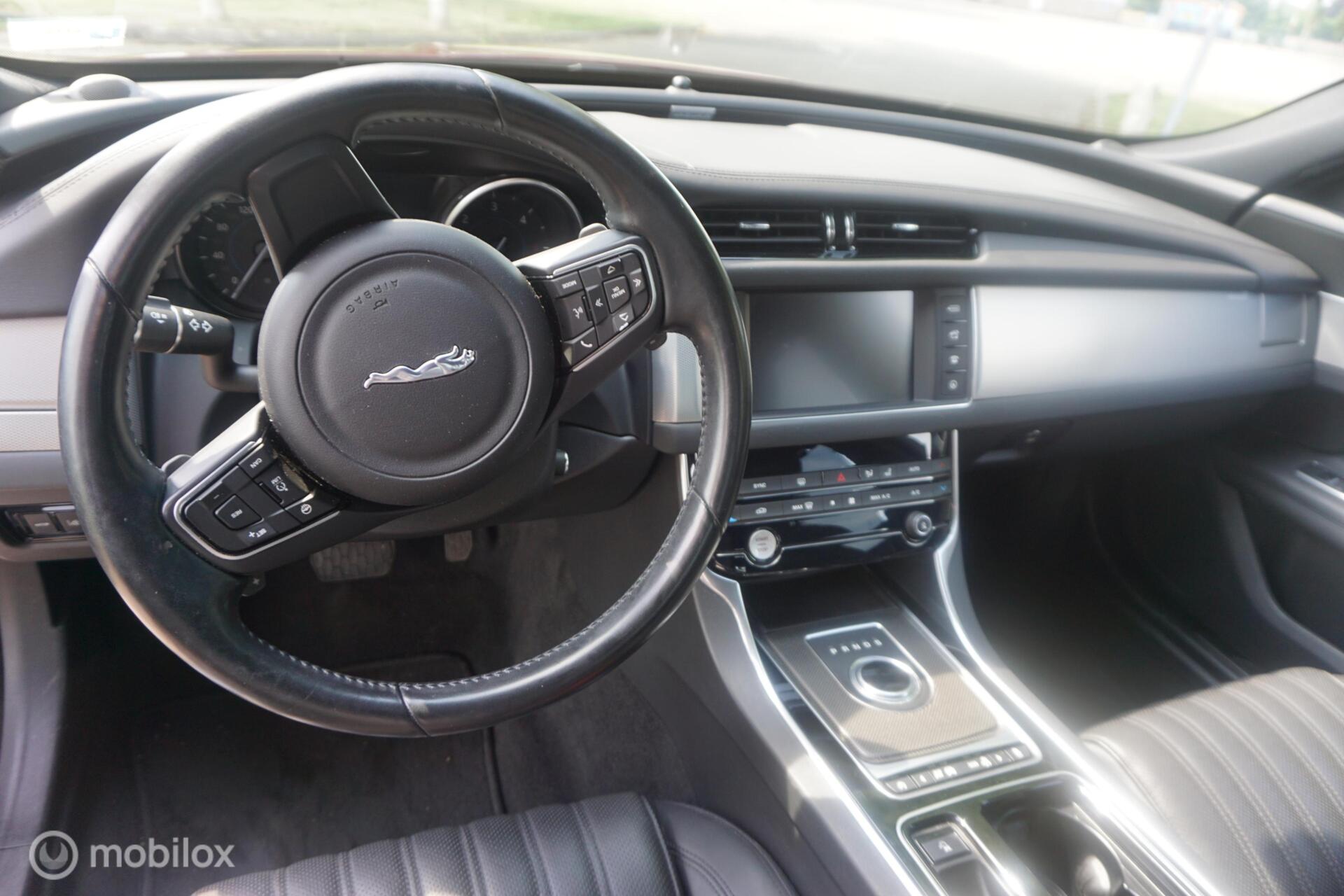 Foto van Jaguar Jaguar XF