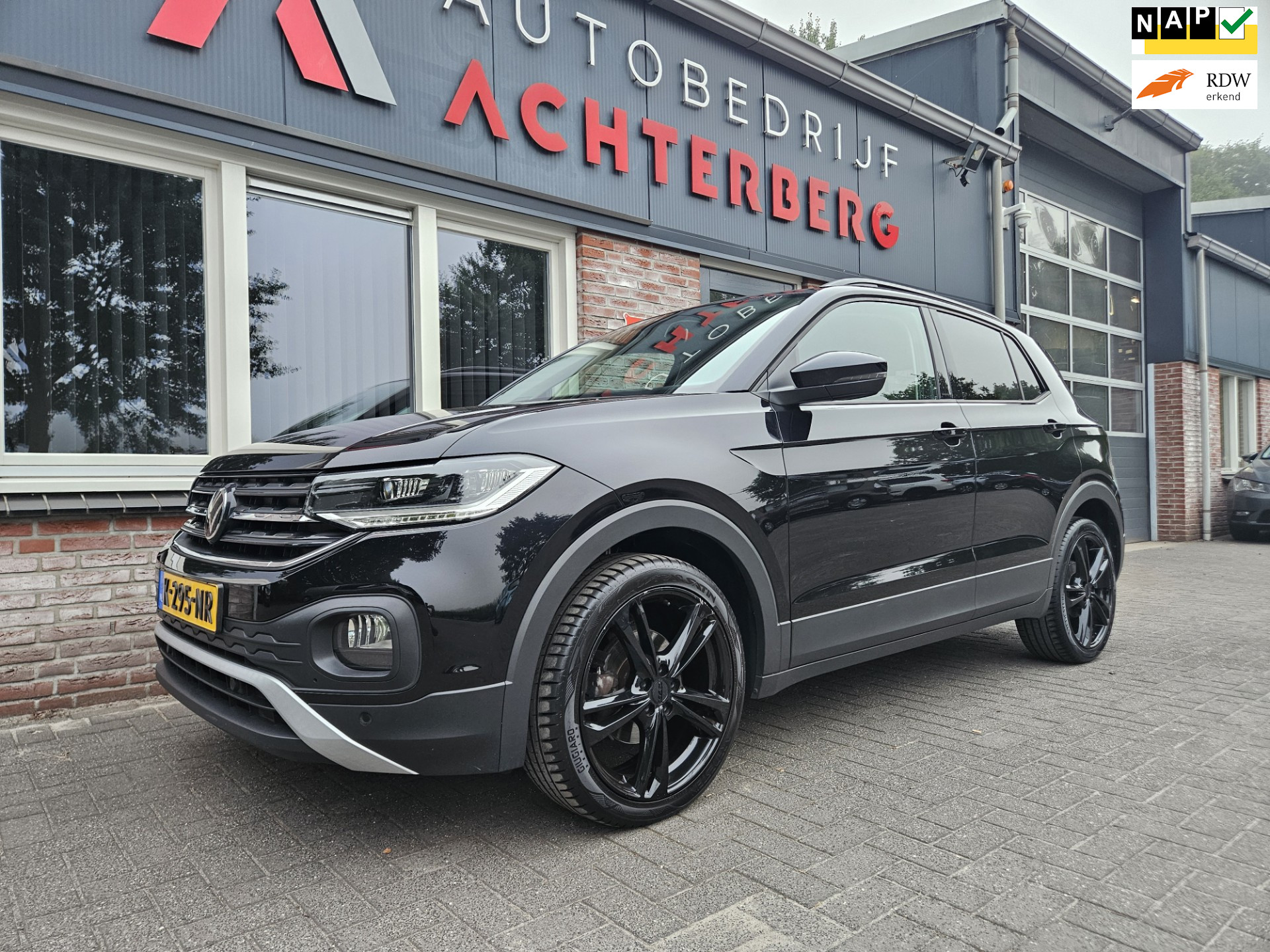 Volkswagen T-cross 1.0 TSI Life Business Carplay! NAP! LED! Mooie/Nette Auto! Navigatie! Airco/Clima! Cruise Control! 2021 - voorkant