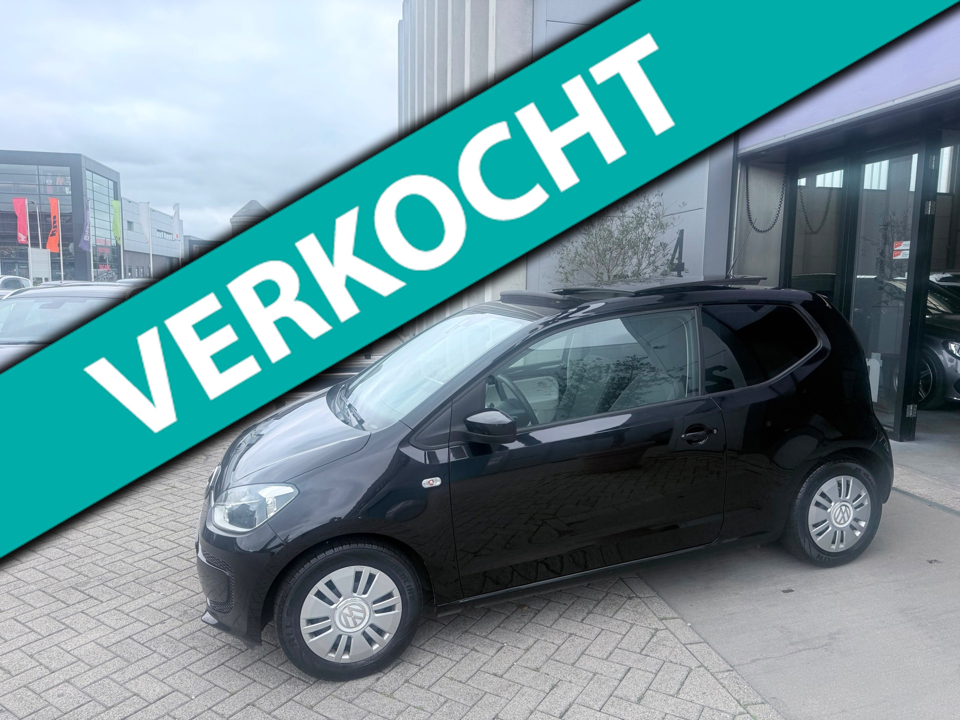 Volkswagen Up 1.0 move up! BlueMotion AIRCO! PANO! NAVI! INRUIL MOGELIJK! 2012 - voorkant