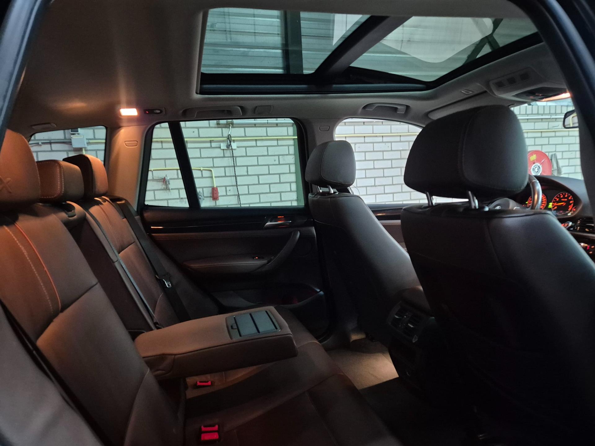 Foto van BMW X3 Xdrive20i