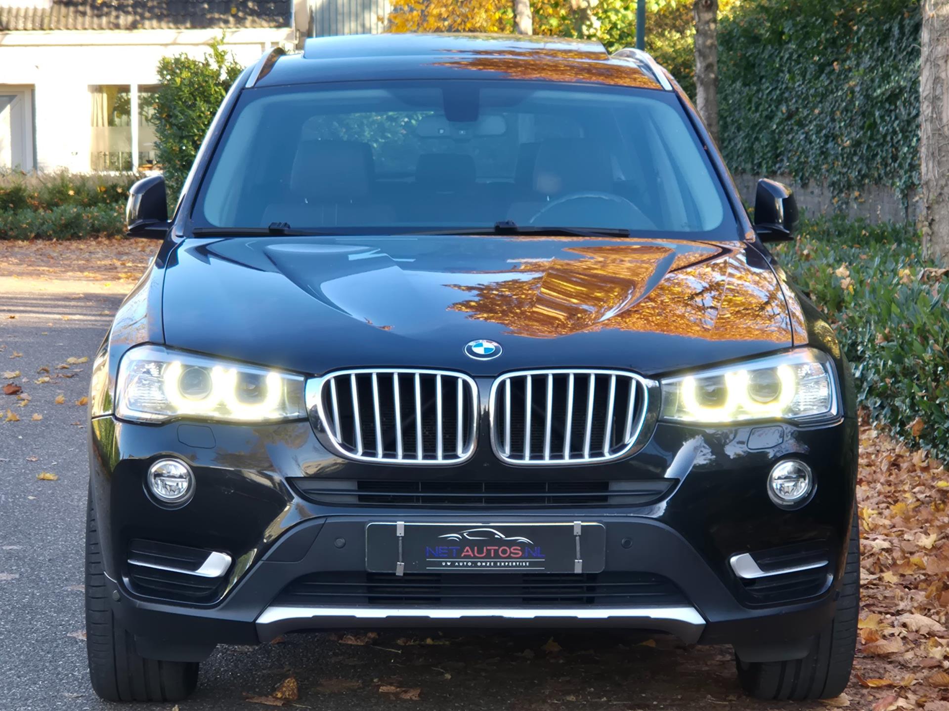 Foto van BMW X3 Xdrive20i