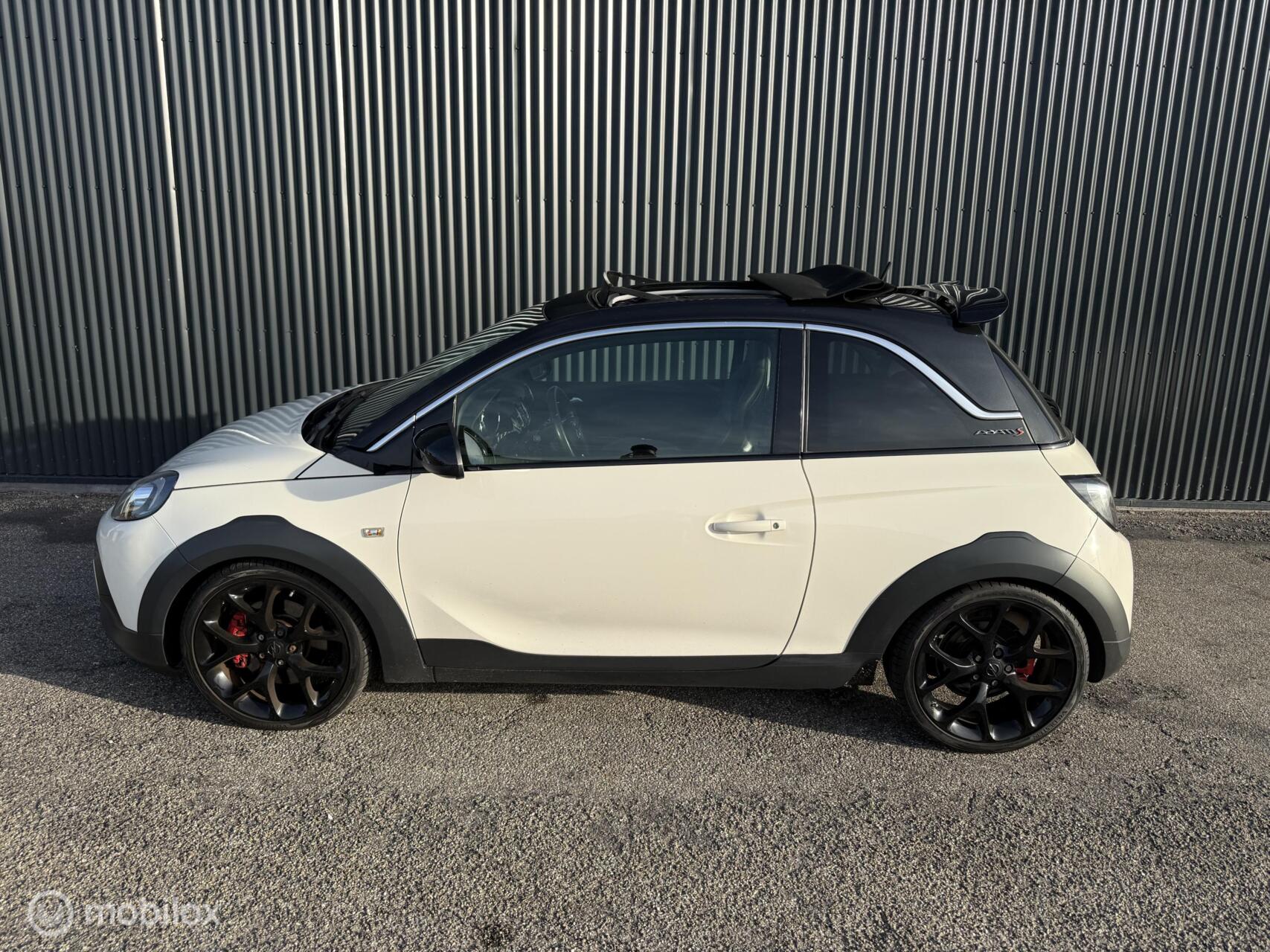 Foto van Opel Adam