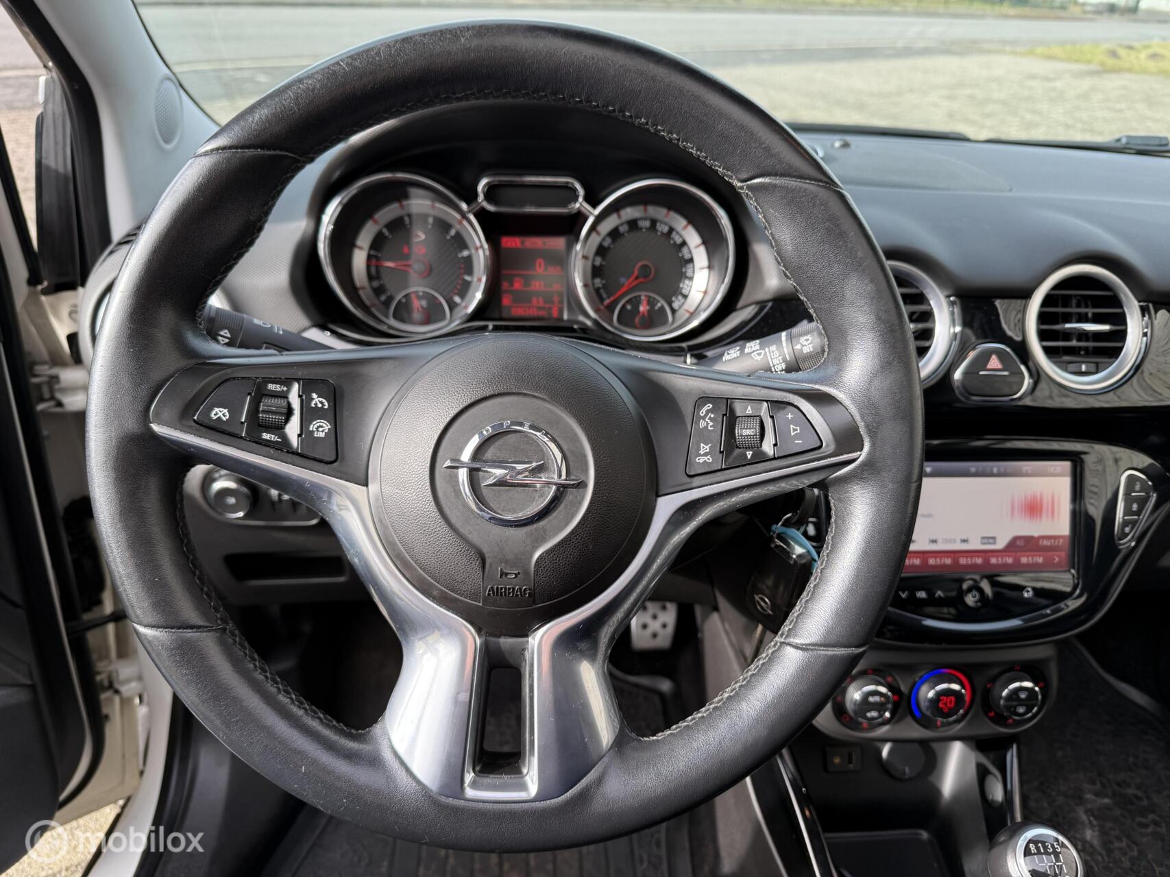 Foto van Opel Adam