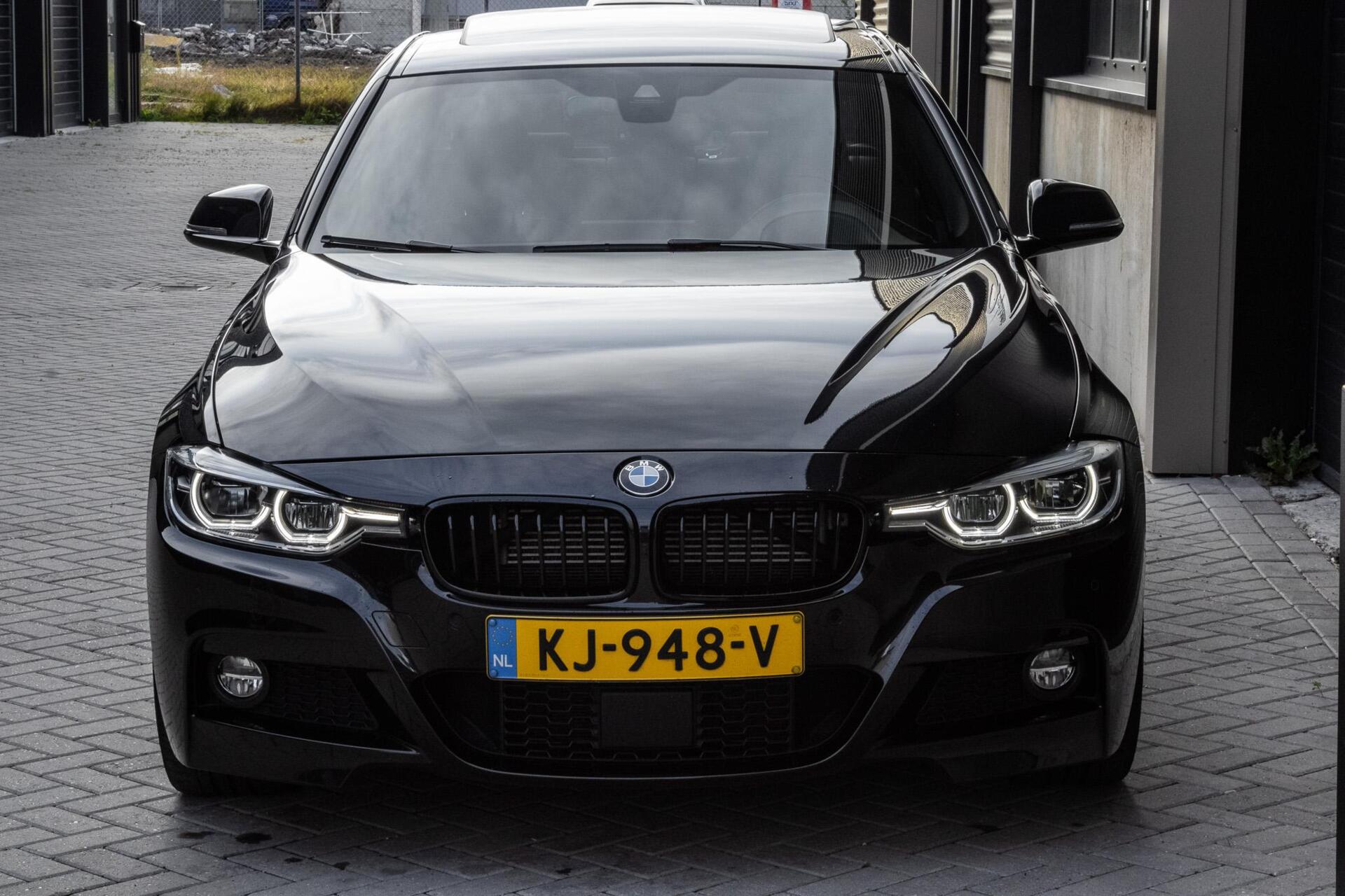 Foto van BMW 330e Iperformance
