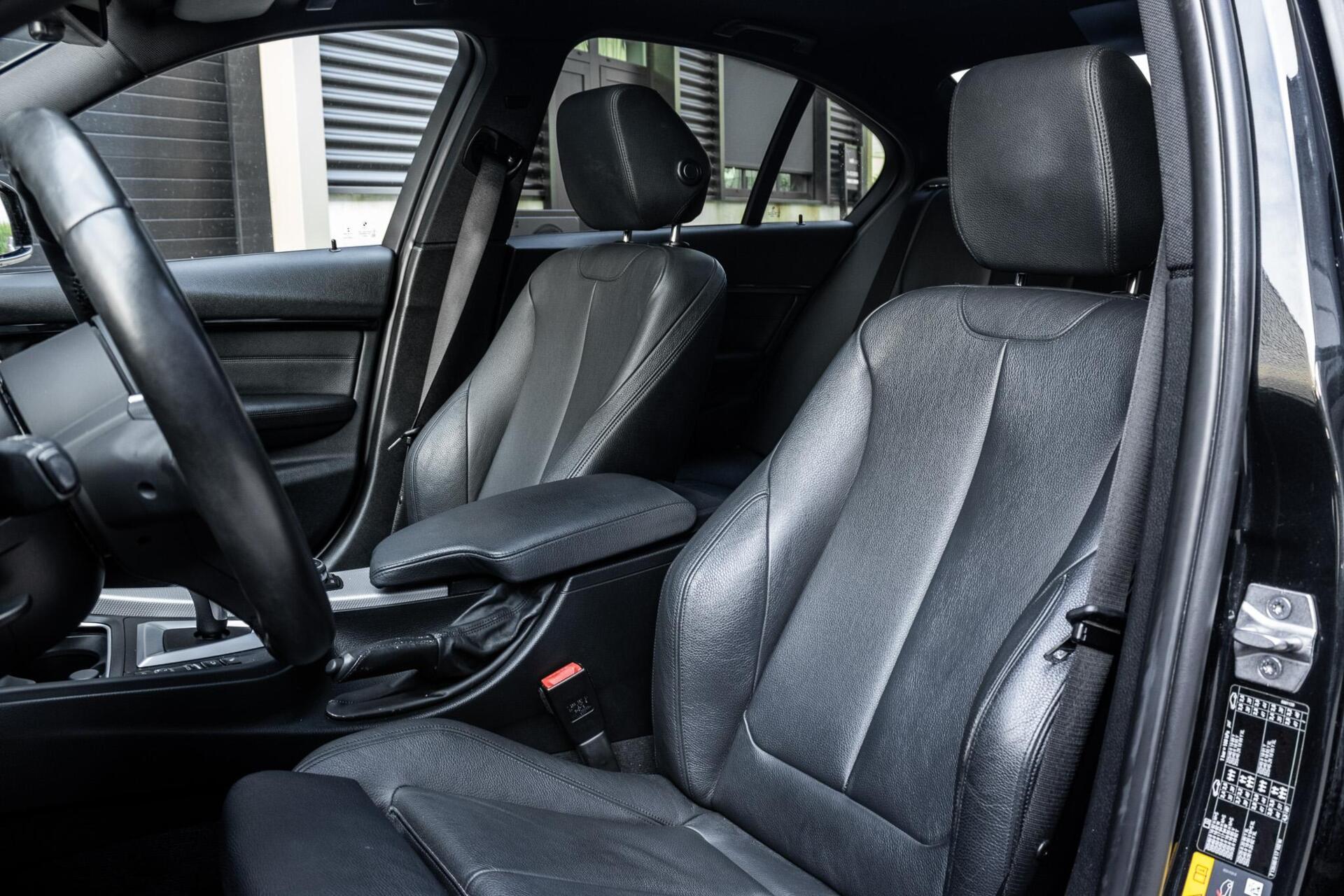Foto van BMW 330e Iperformance