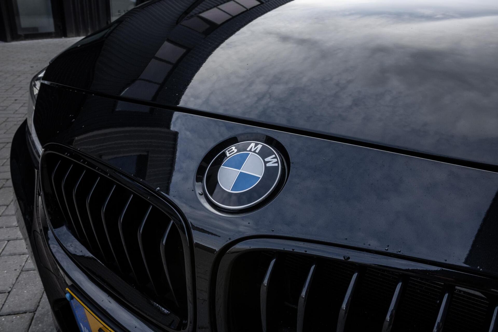 Foto van BMW 330e Iperformance