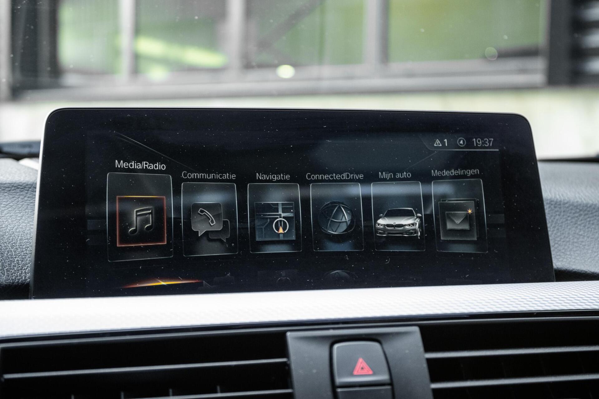 Foto van BMW 330e Iperformance