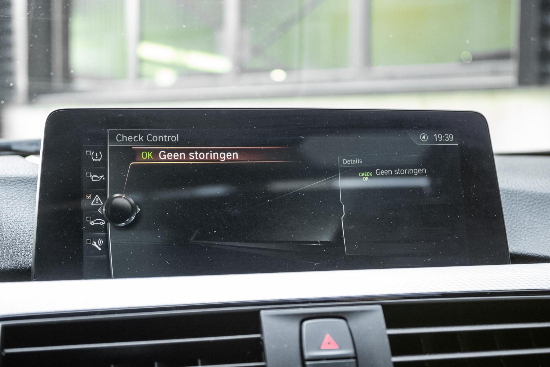 Foto van BMW 330e Iperformance