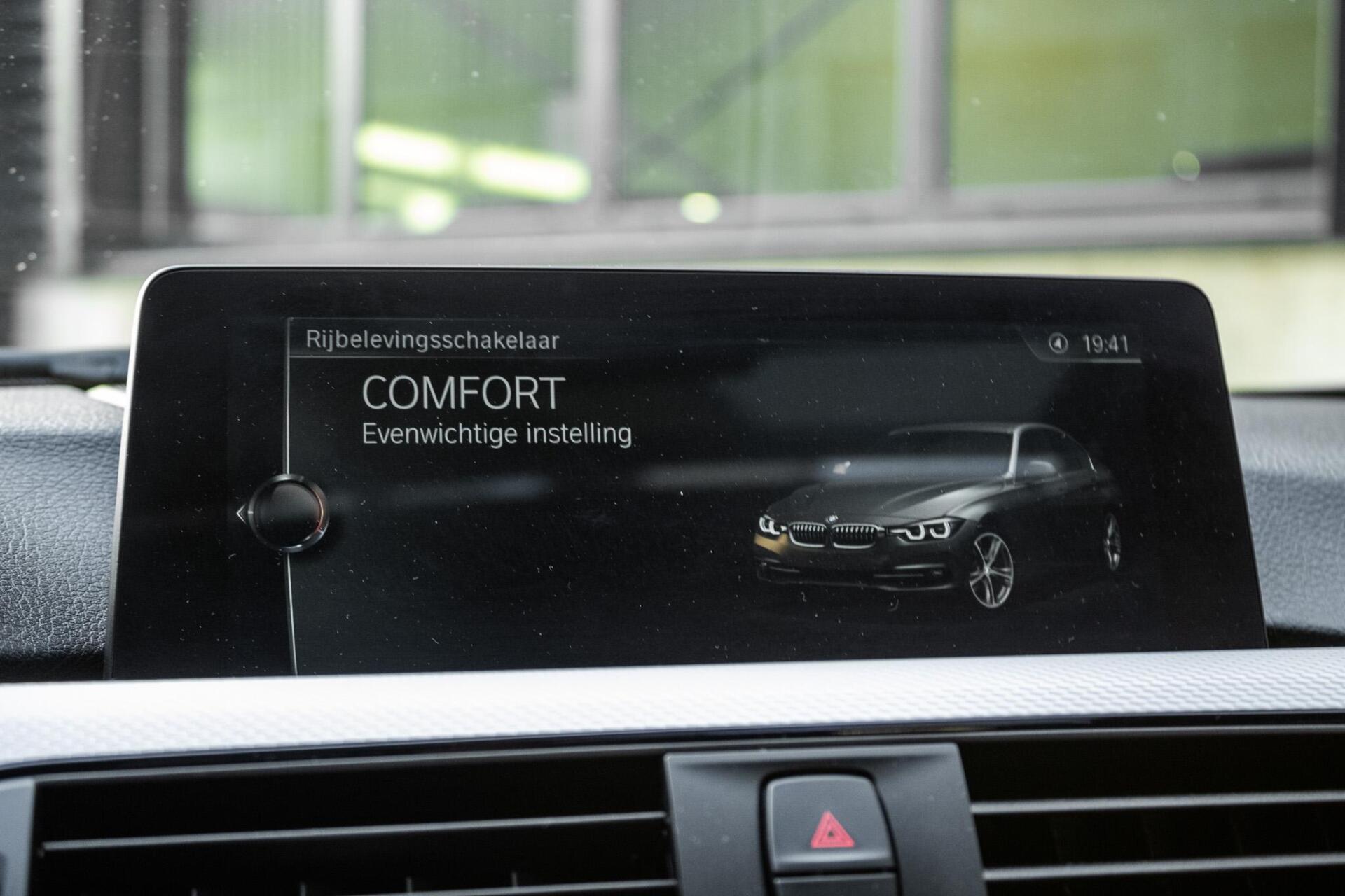 Foto van BMW 330e Iperformance