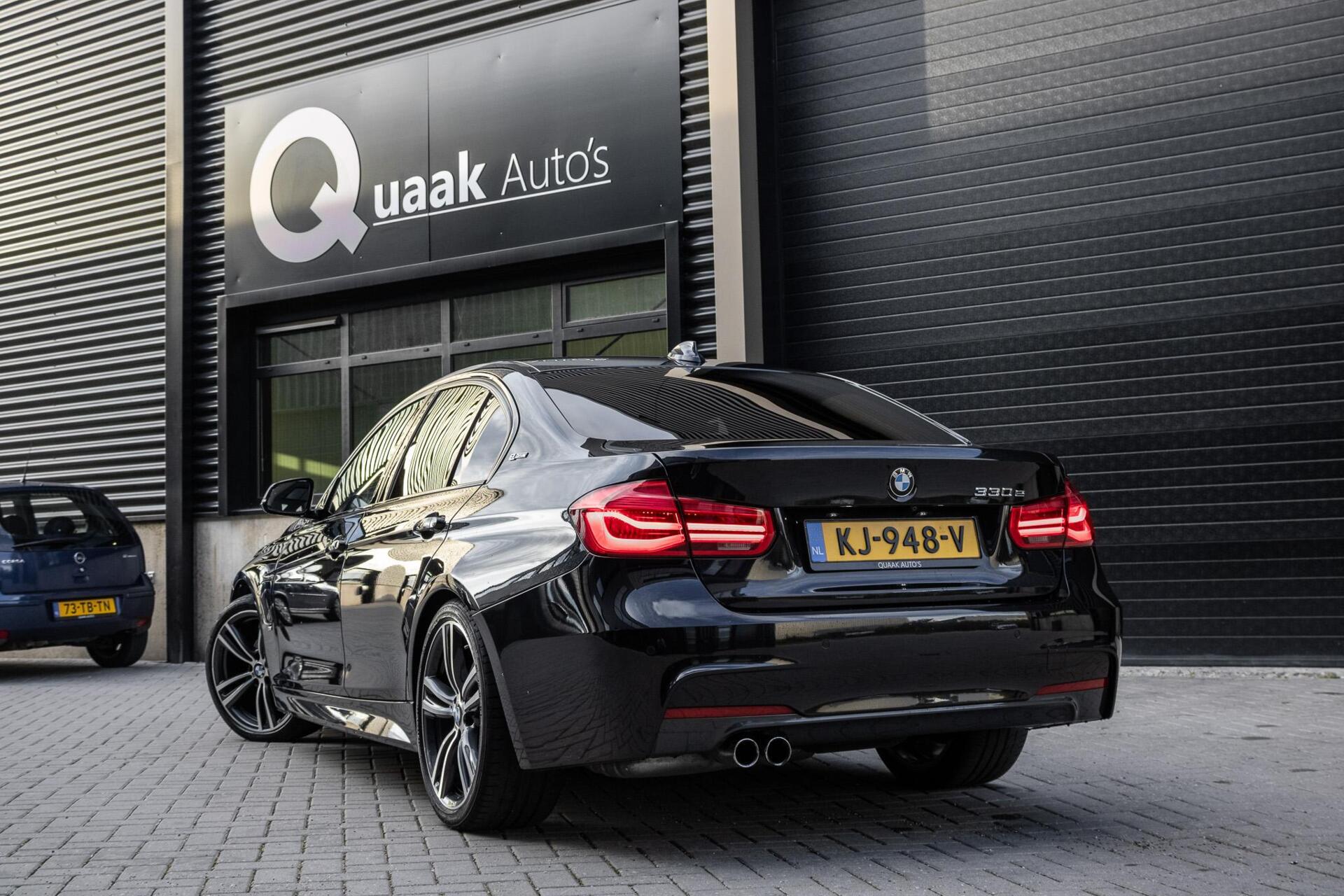 Foto van BMW 330e Iperformance