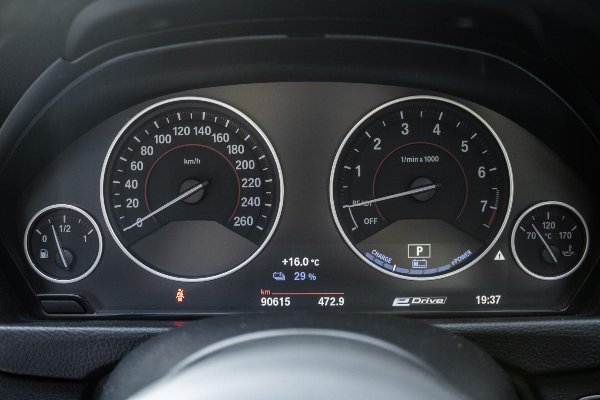 Foto van BMW 330e Iperformance