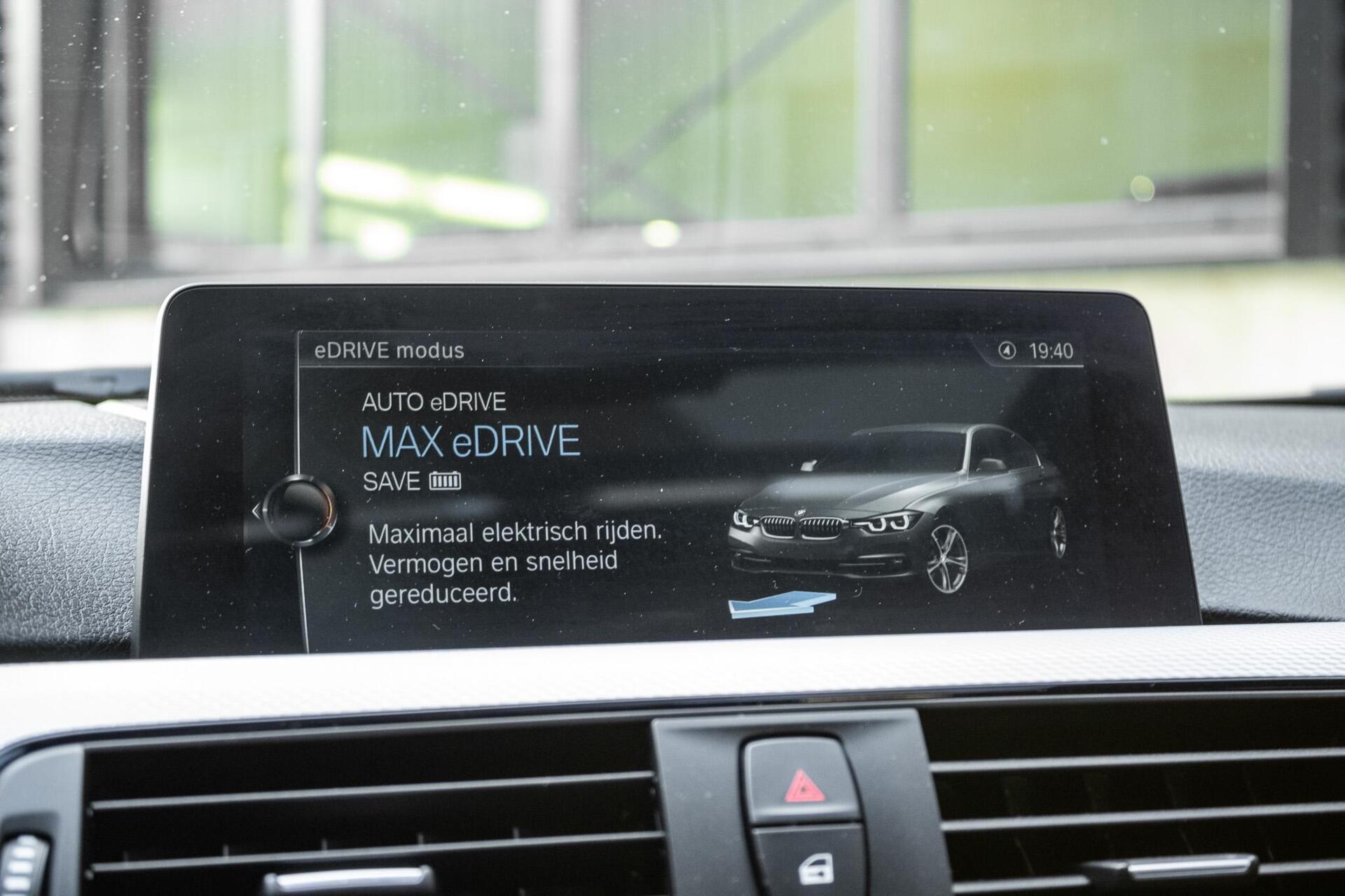 Foto van BMW 330e Iperformance