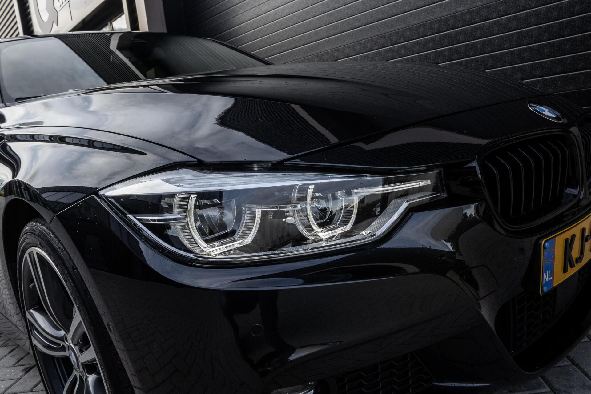 Foto van BMW 330e Iperformance