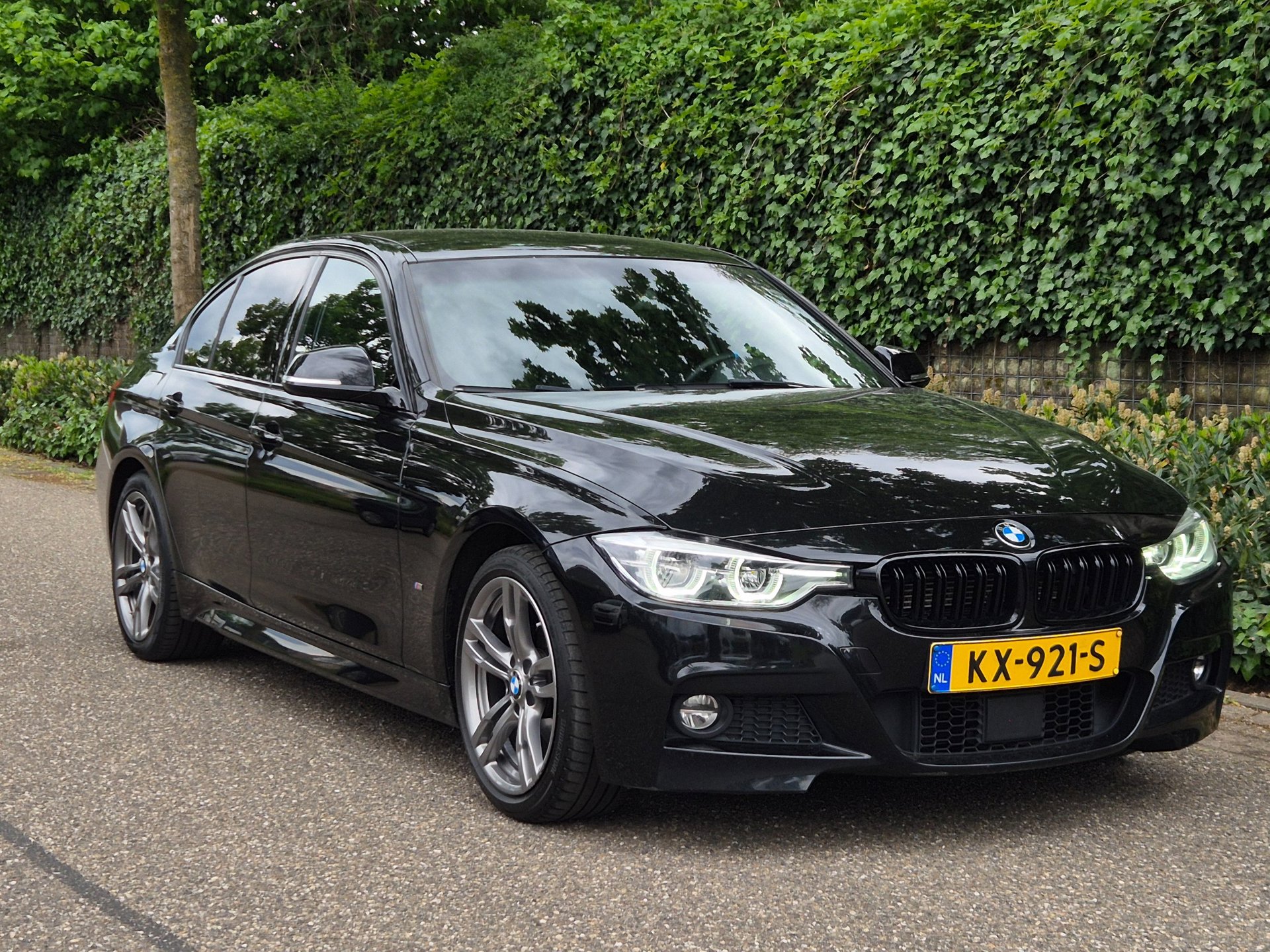 Foto van BMW 330e Iperformance