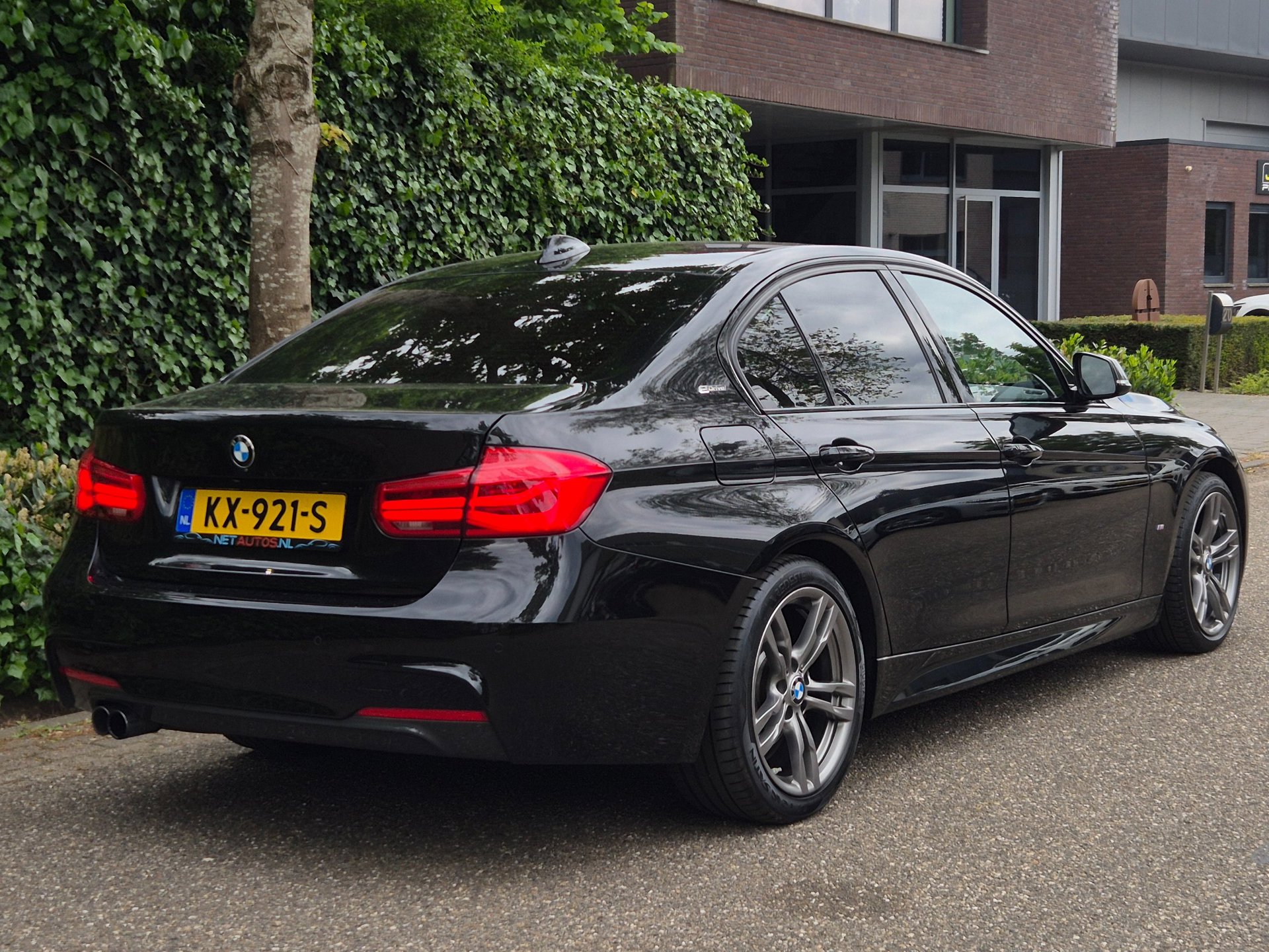 Foto van BMW 330e Iperformance