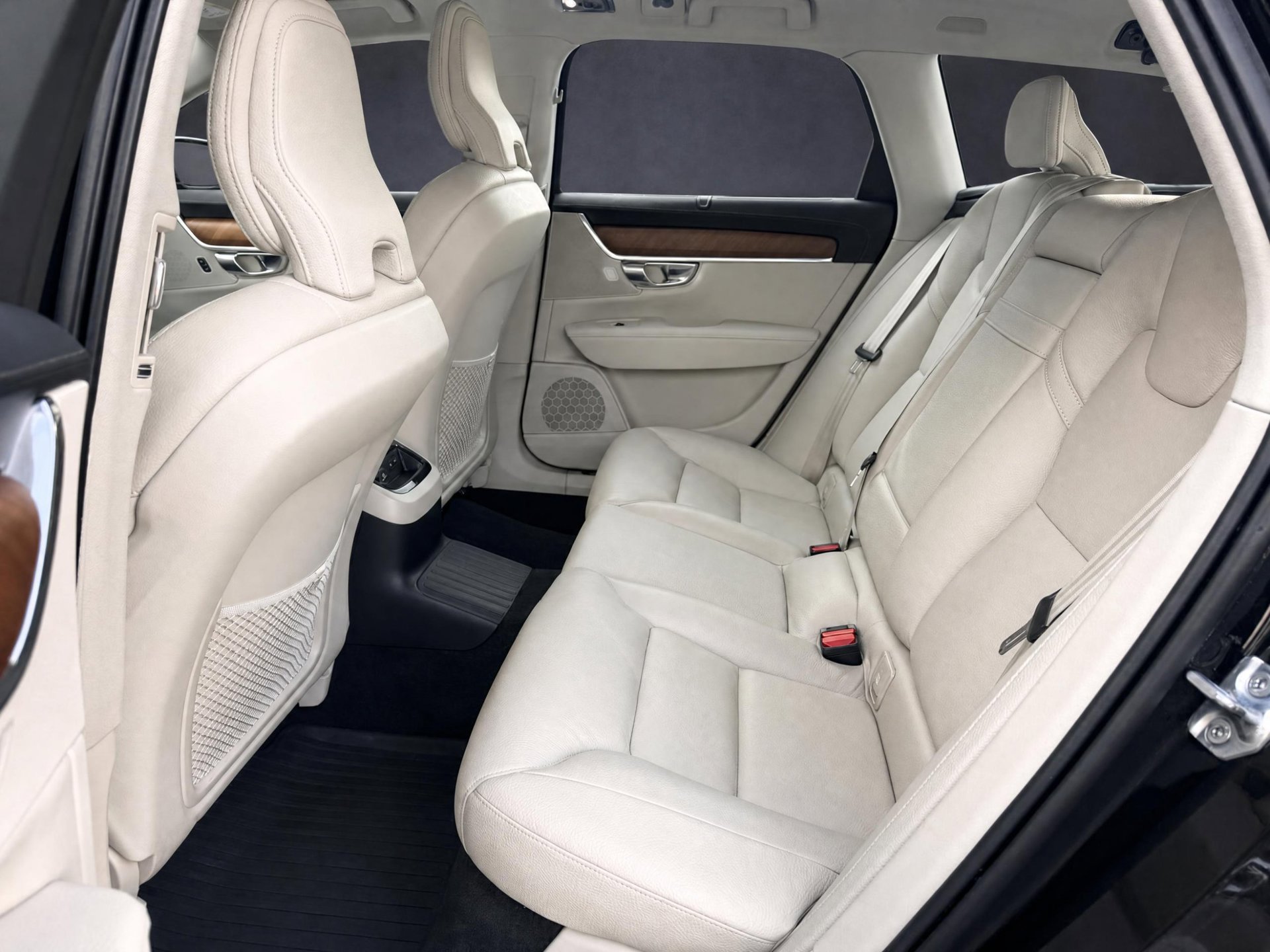 Foto van Volvo V90 T8 Twin Engine