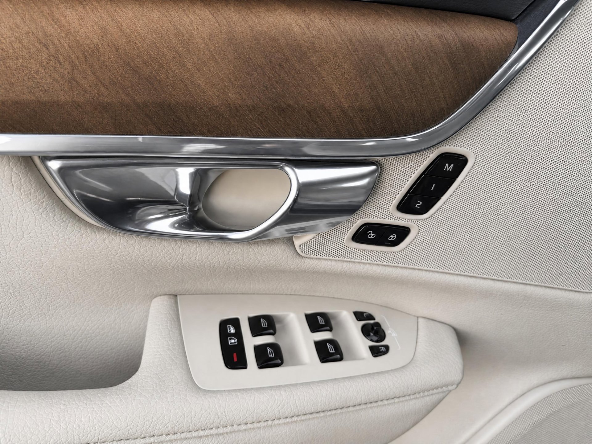 Foto van Volvo V90 T8 Twin Engine