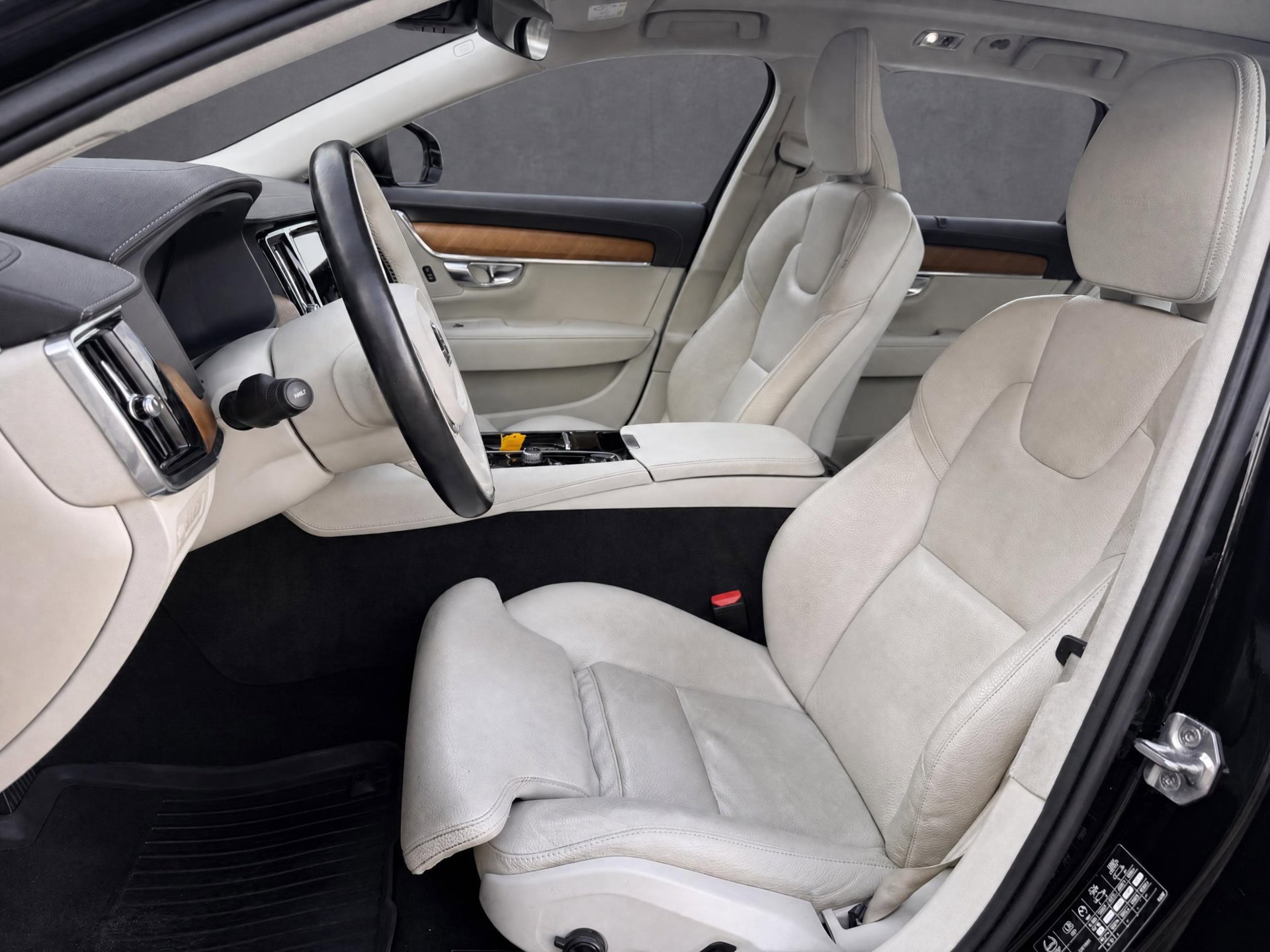 Foto van Volvo V90 T8 Twin Engine