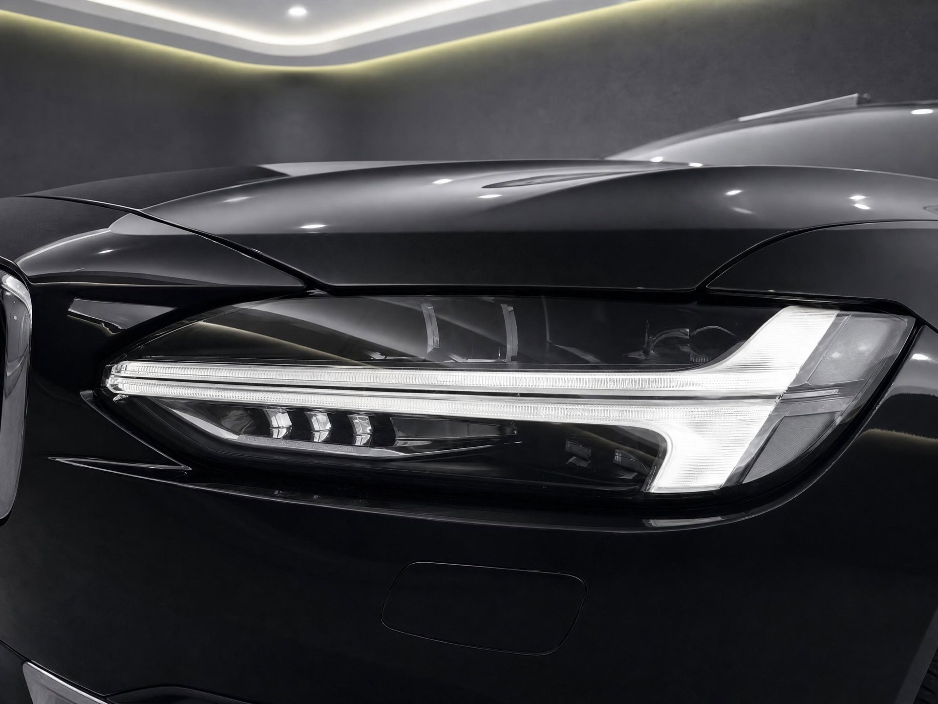 Foto van Volvo V90 T8 Twin Engine