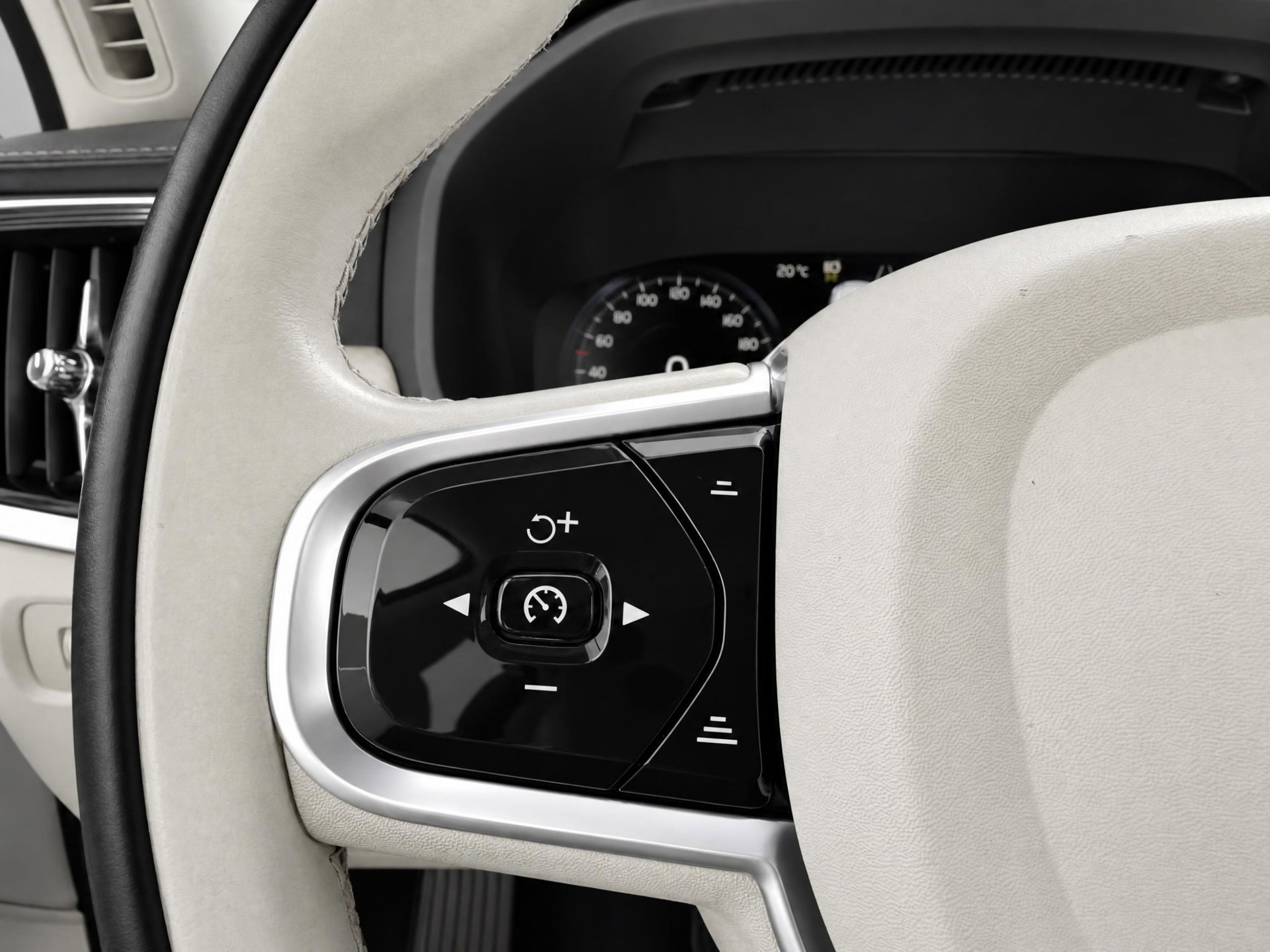 Foto van Volvo V90 T8 Twin Engine