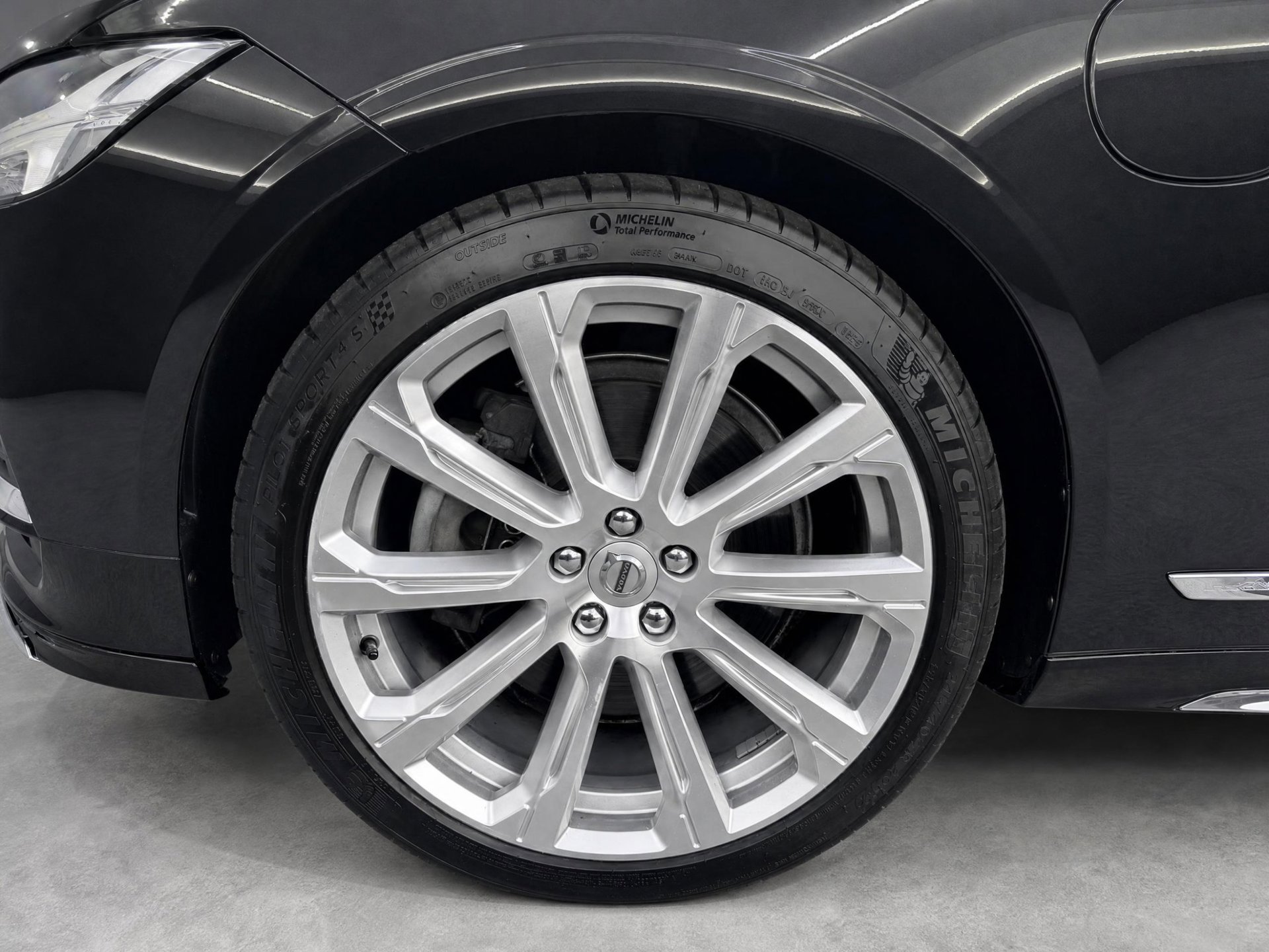 Foto van Volvo V90 T8 Twin Engine