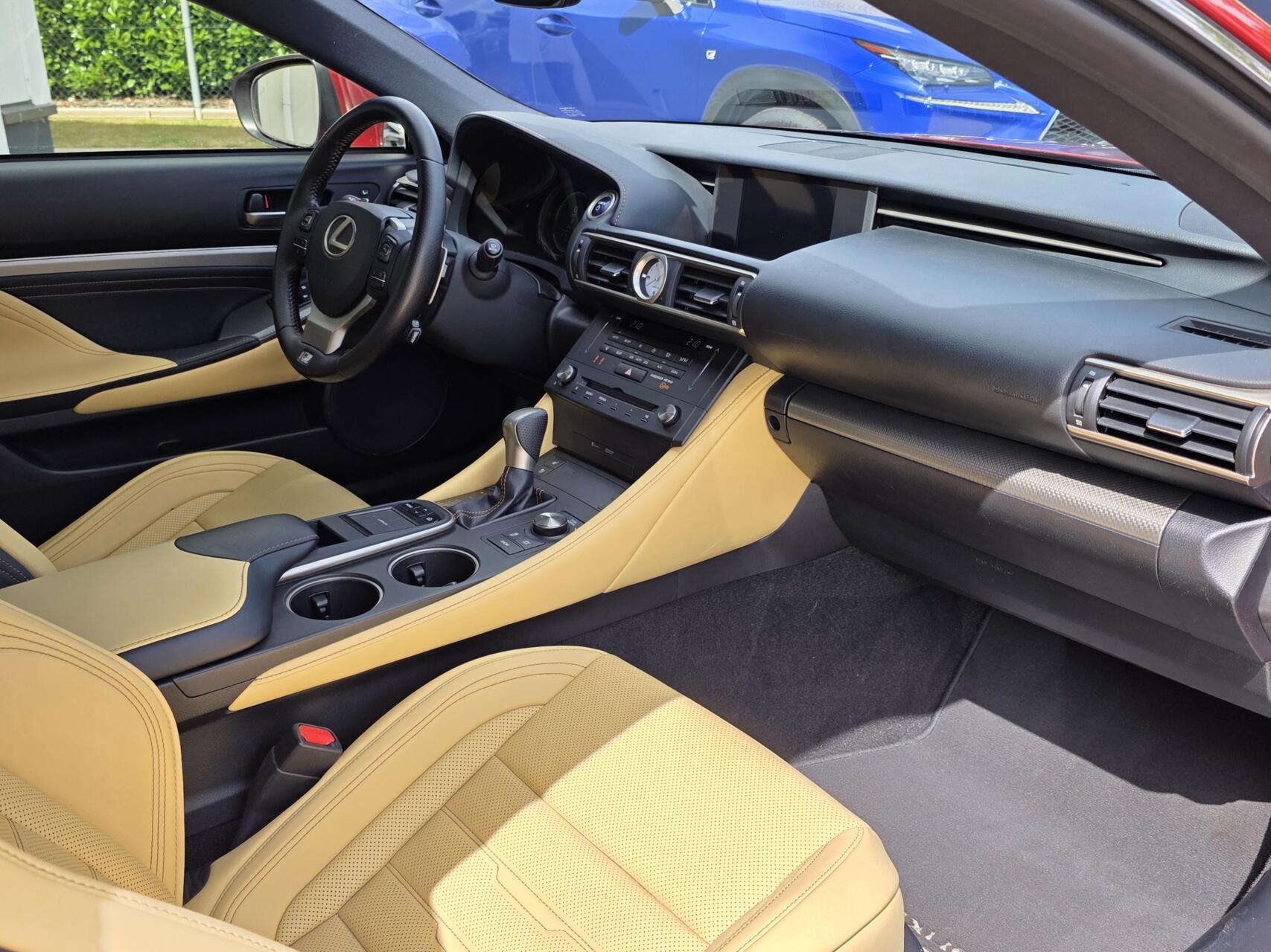 Foto van Lexus Lexus Rc300h