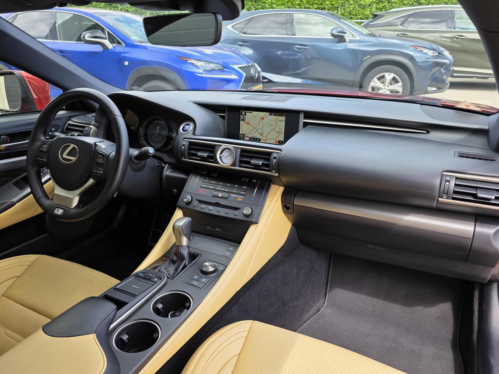 Foto van Lexus Lexus Rc300h