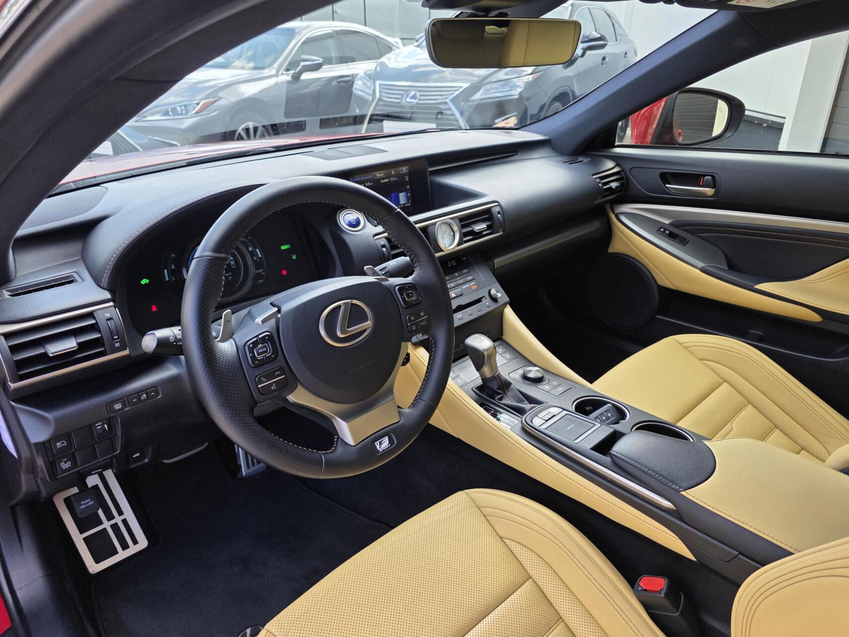 Foto van Lexus Lexus Rc300h