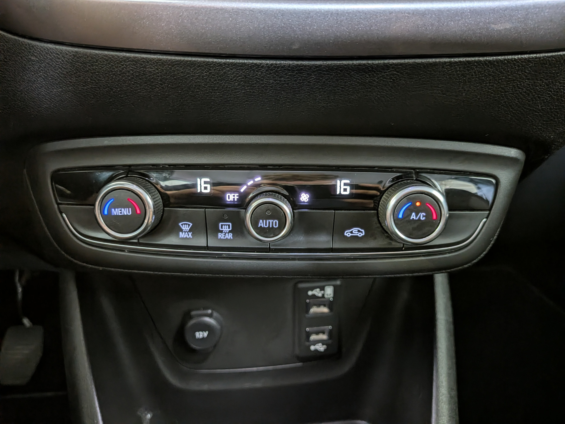 Foto van Opel Crossland X