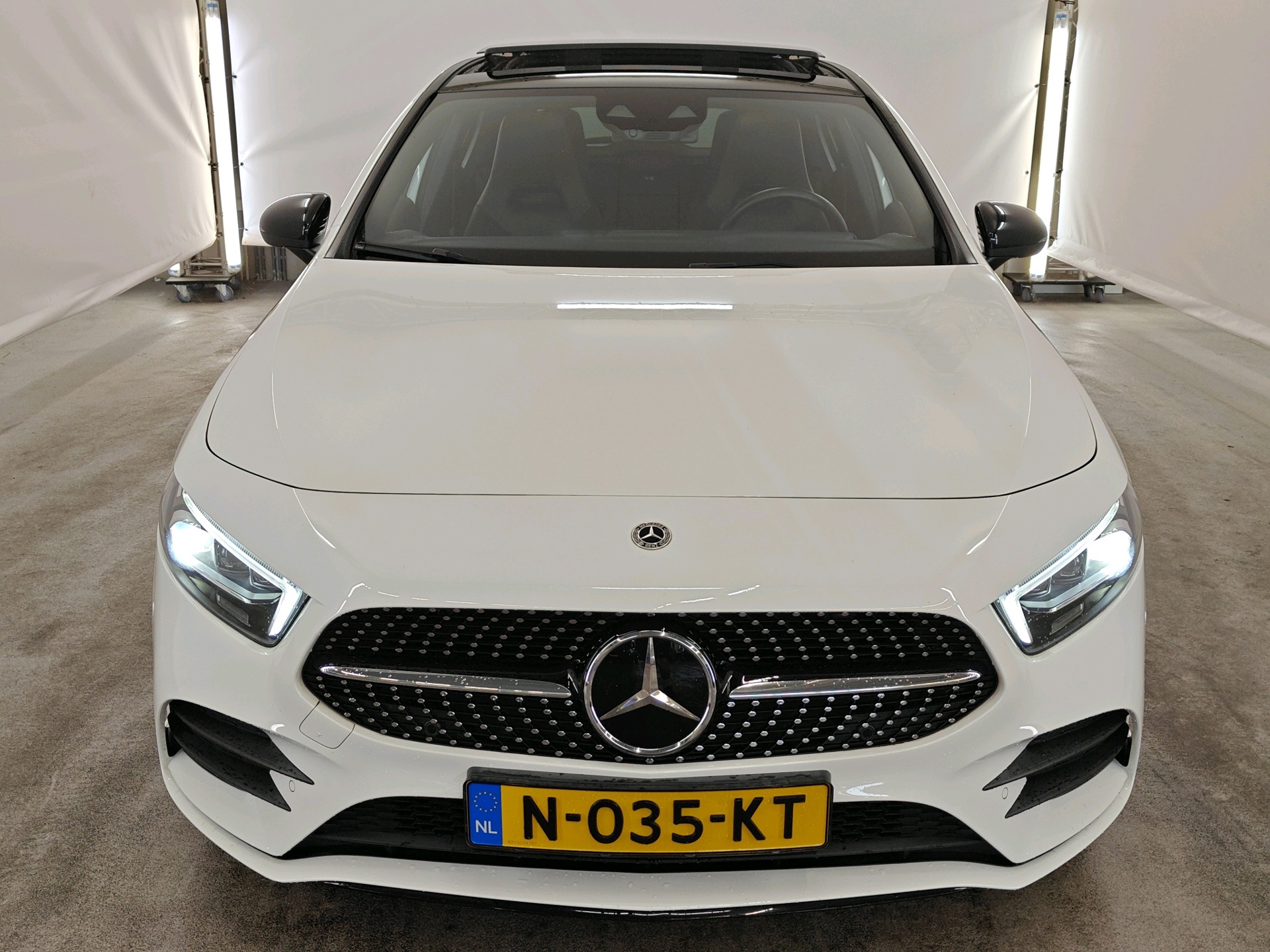 Foto van Mercedes-Benz A 200