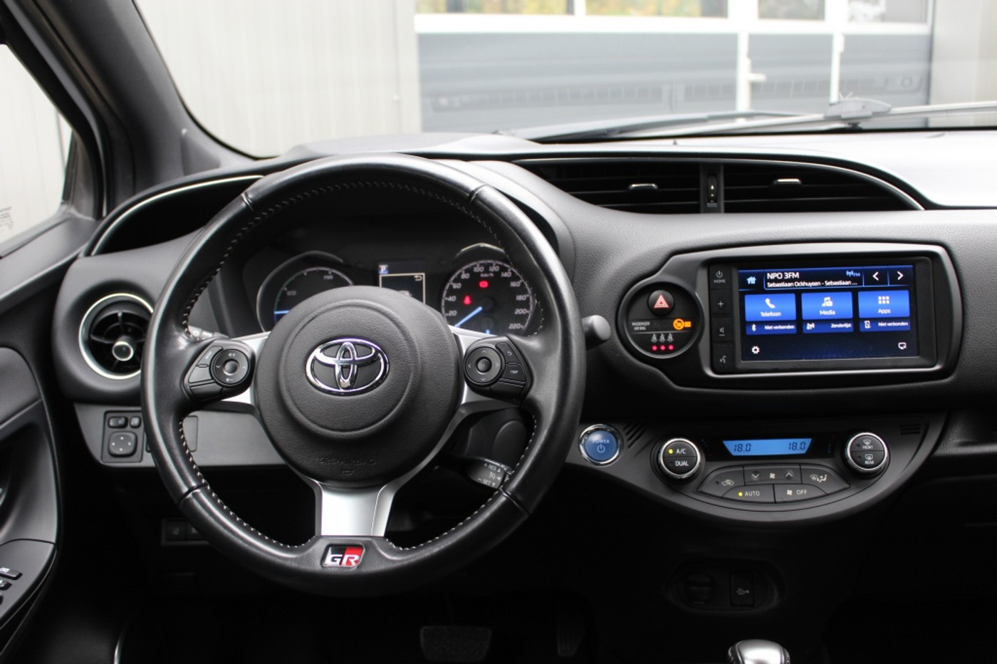 Foto van Toyota Toyota Yaris Hybrid