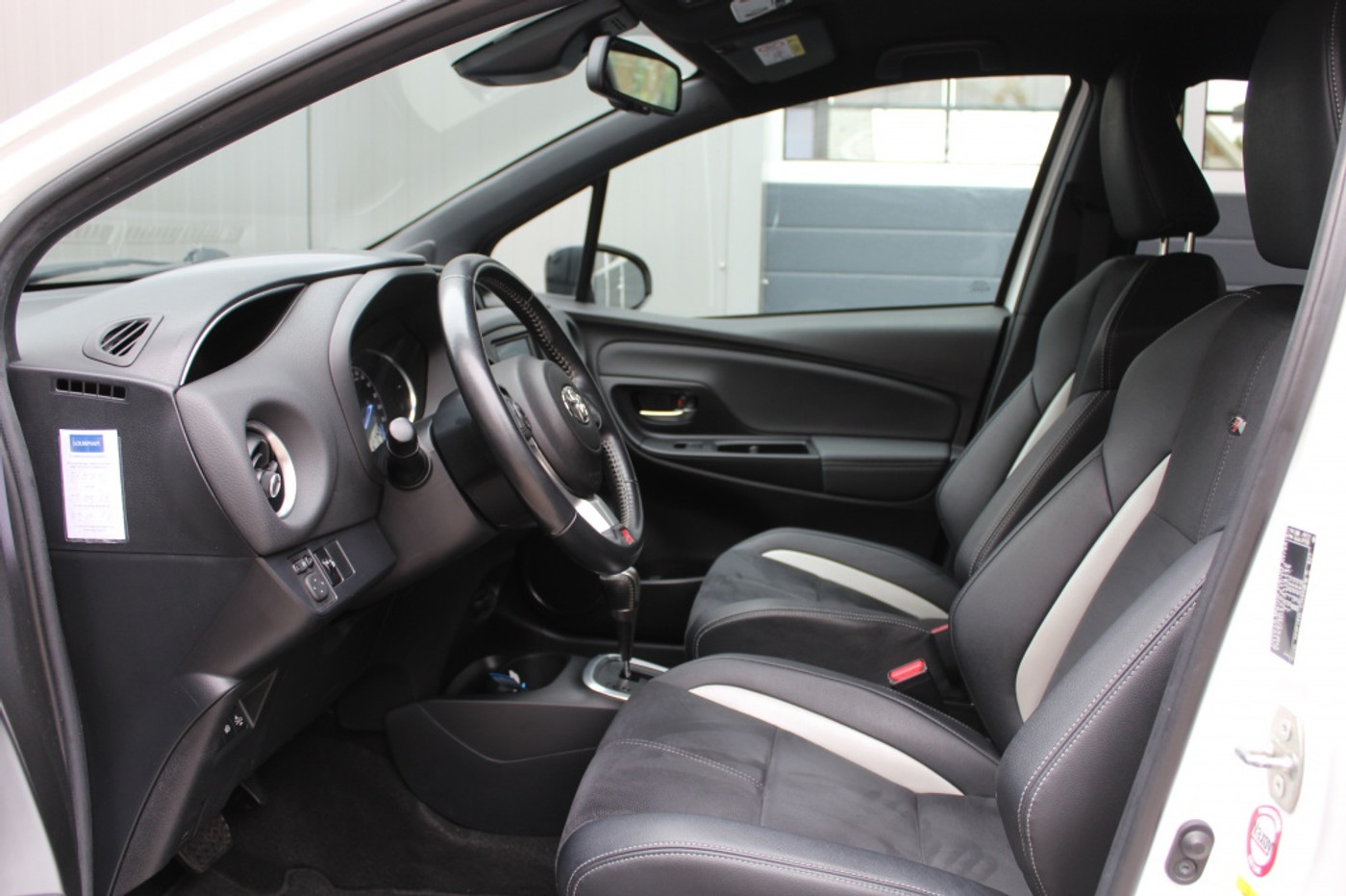 Foto van Toyota Toyota Yaris Hybrid