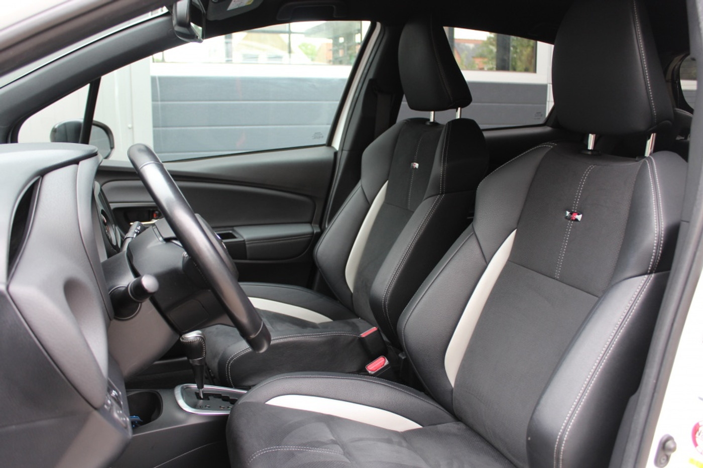 Foto van Toyota Toyota Yaris Hybrid