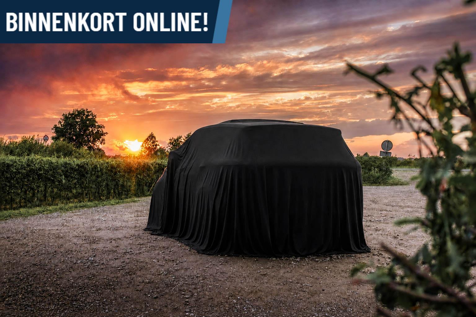 Land Rover Range Rover Sport SVR 5.0 V8 SC | PANO | TREKHAAK | ALCANTARA HEMEL | MERIDIAN | FULL OPTION 2018 - voorkant