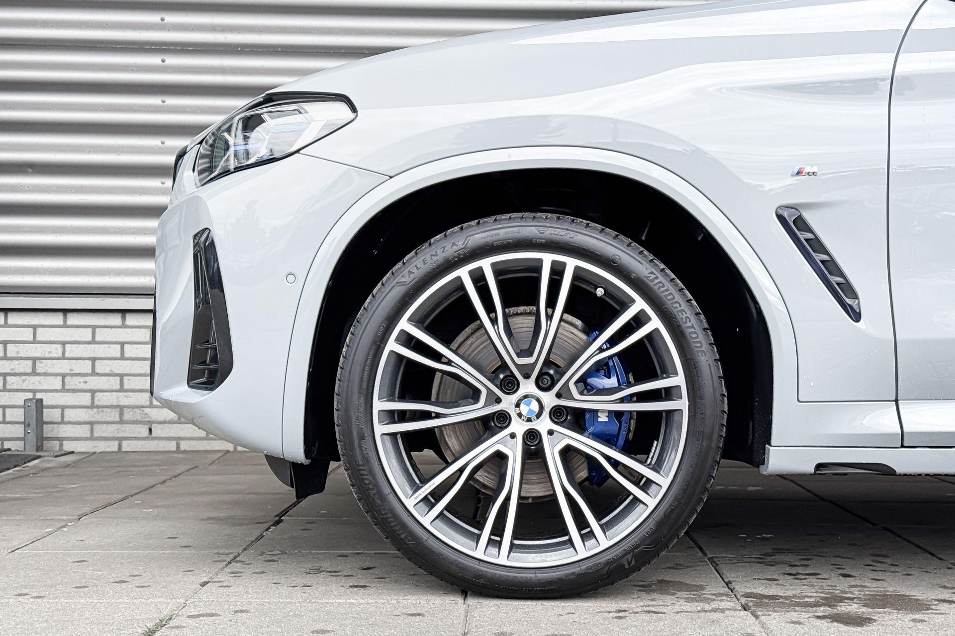 Foto van BMW X4 Xdrive30i
