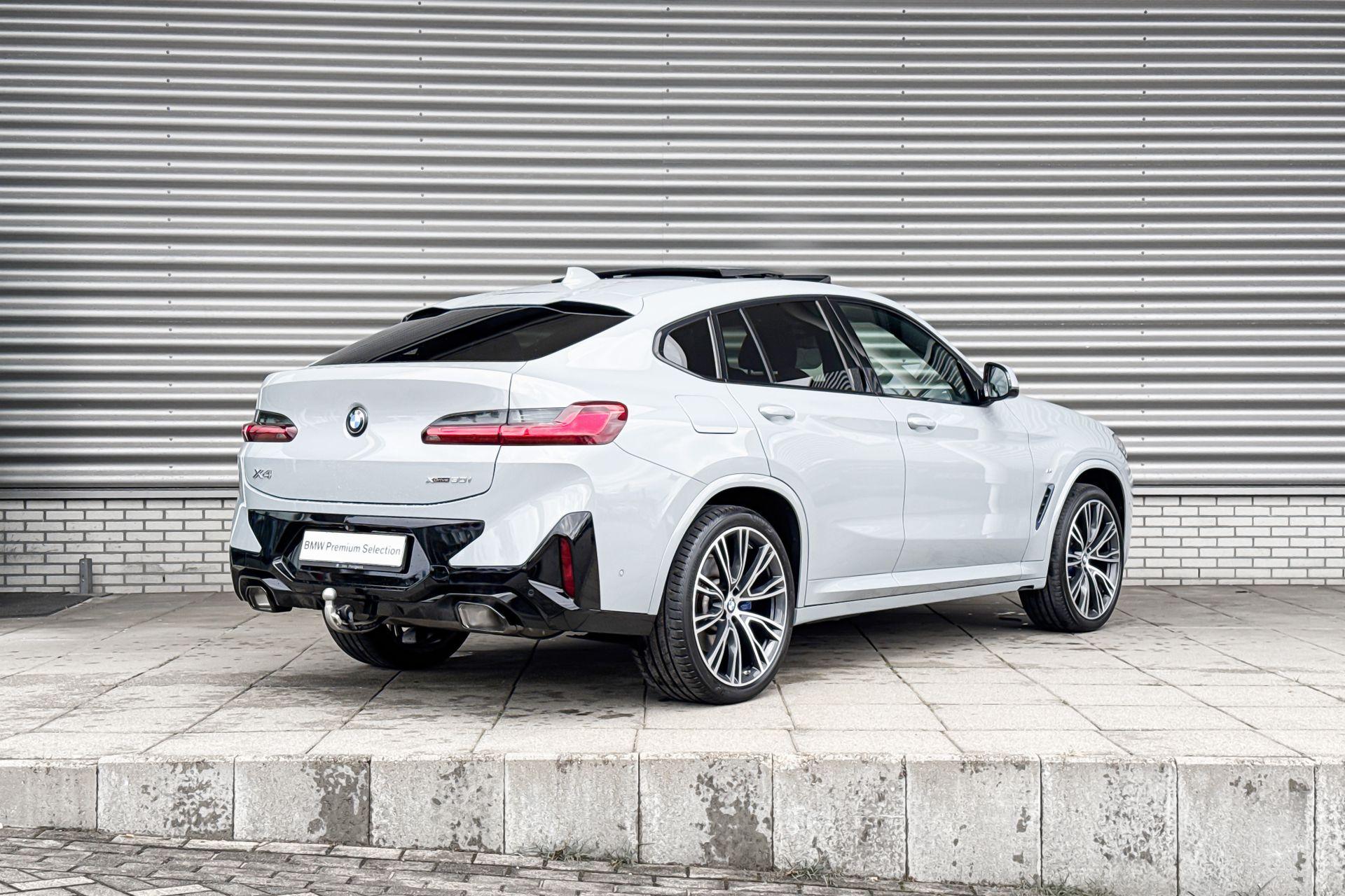 Foto van BMW X4 Xdrive30i