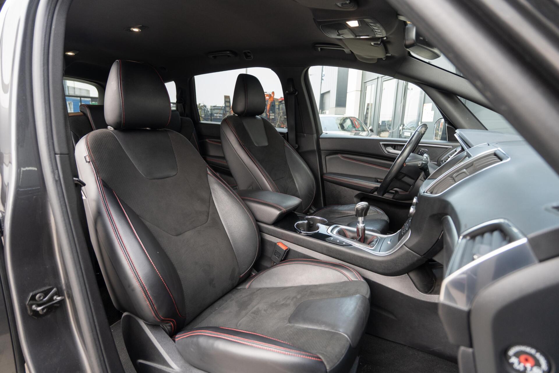 Foto van Ford S-max
