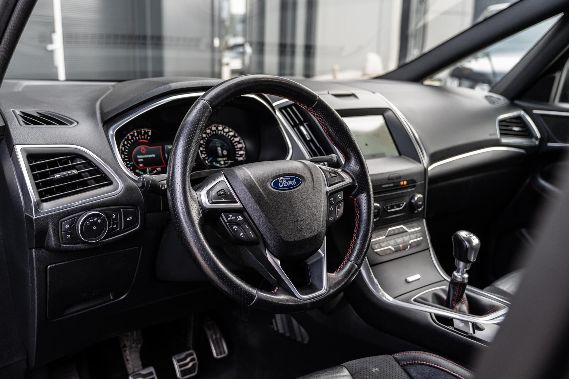 Foto van Ford S-max