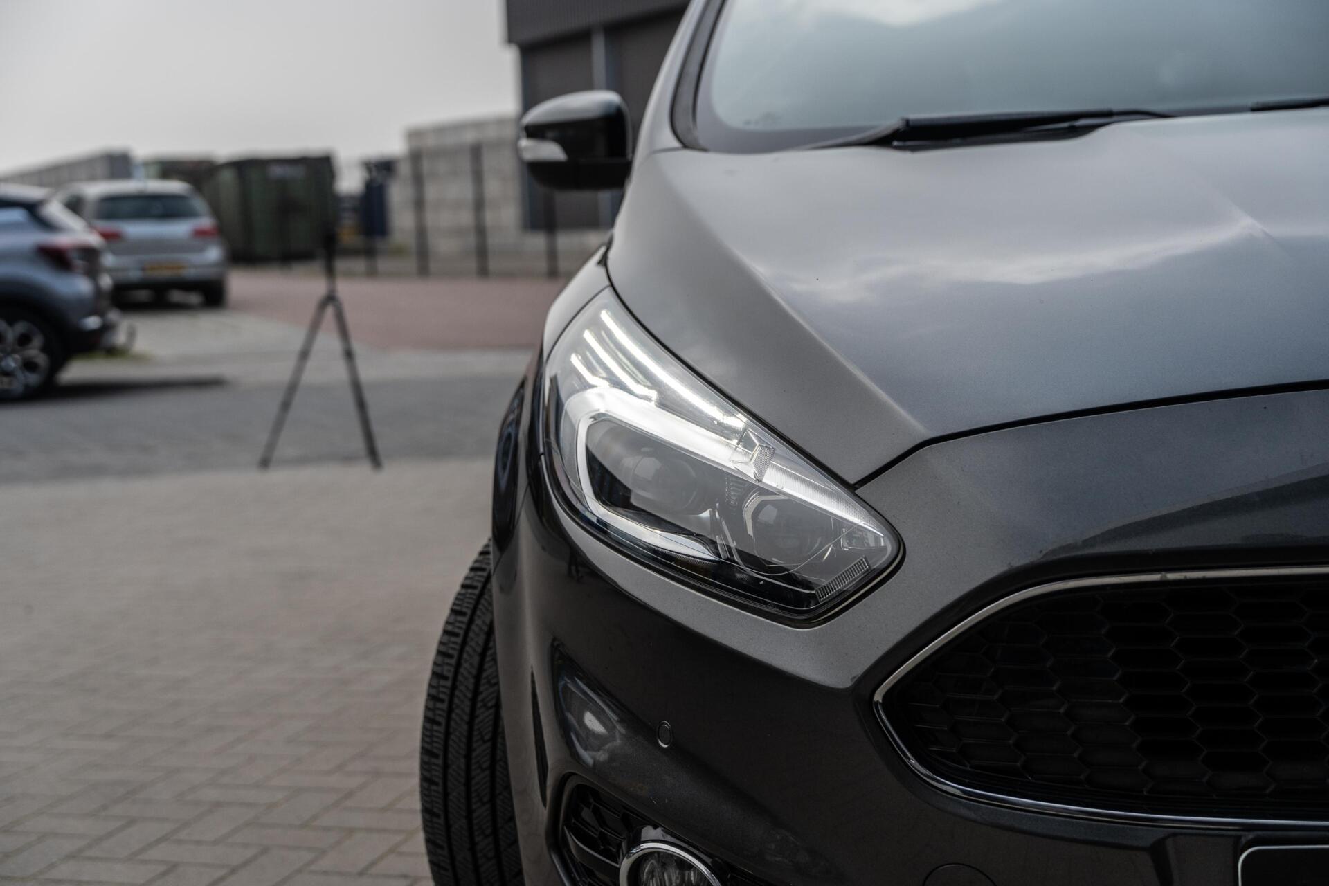 Foto van Ford S-max